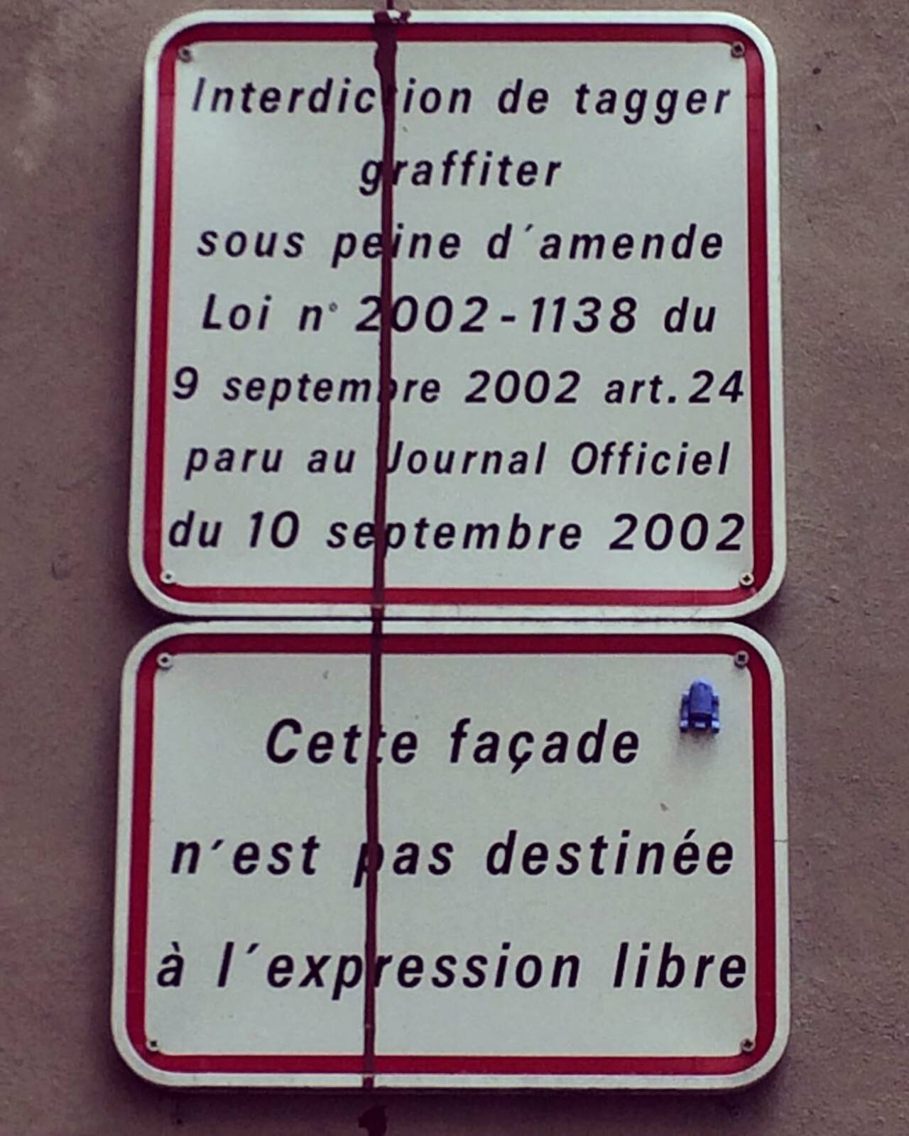 #Paris #graffiti photo by @elricoelmagnifico http://ift.tt/1VQeQmV #StreetArt http://t.co/2RAuD7FmaD