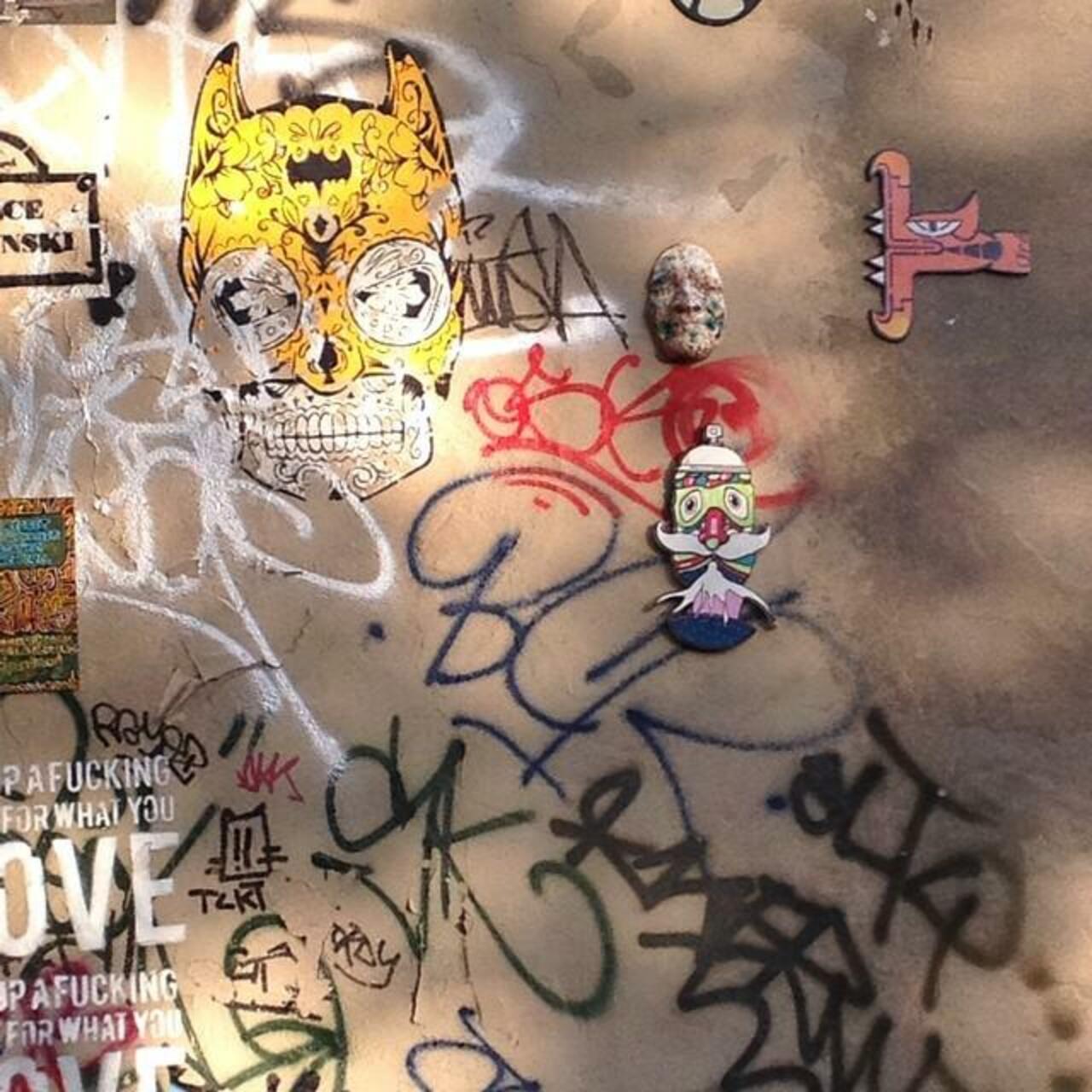 " MASKANS CAN ON THE ROAD#3 PARIS MODE "
#streetart #street #totems #urbanart #colors #graffitiart #graff #graffiti… http://t.co/hsEAP9H9JU