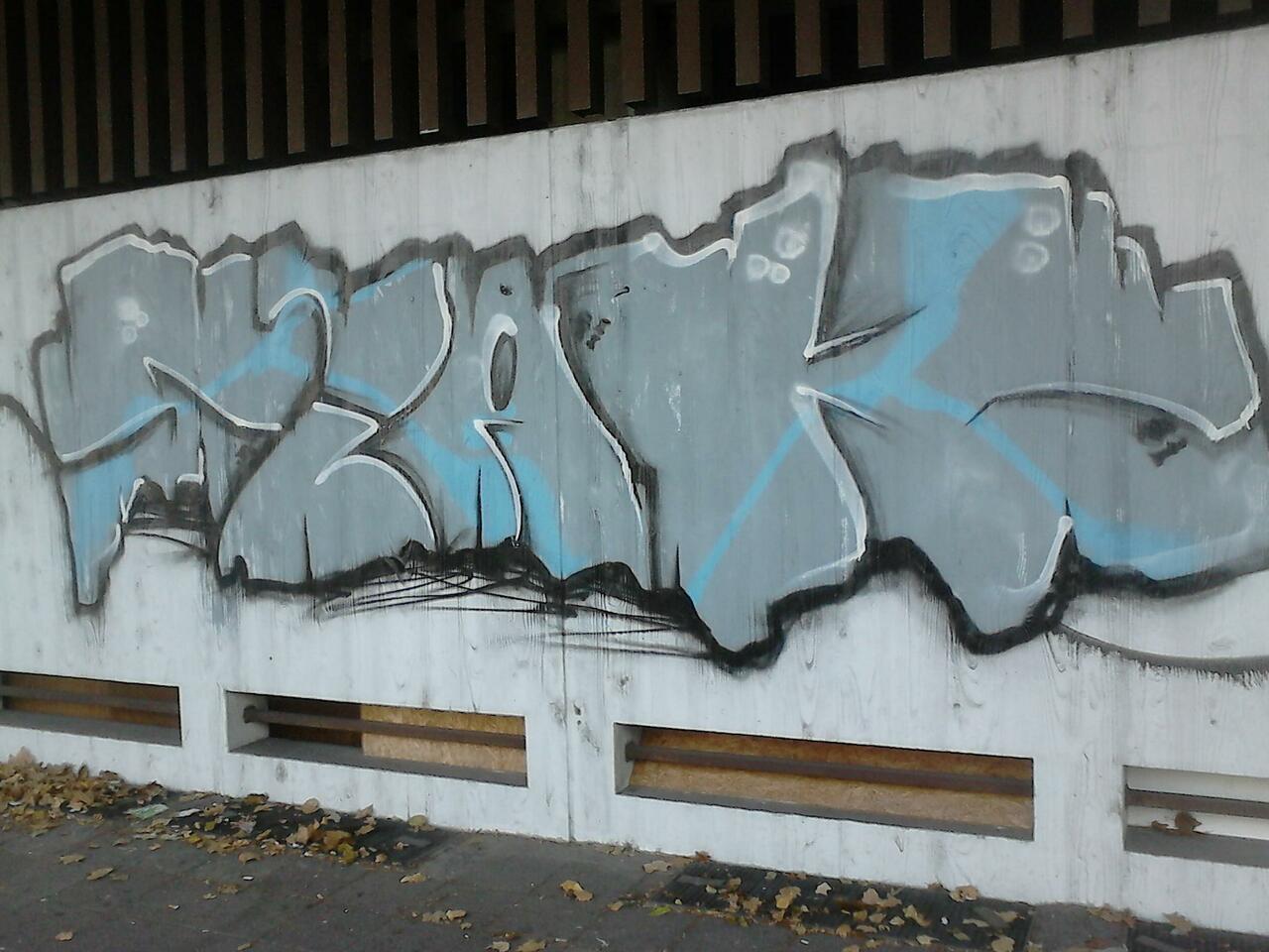 Graffiti Karlsruhe, Germany 
#streetart #art #urbanart #graffiti #karlsruhe http://t.co/uxAlPPHUQD