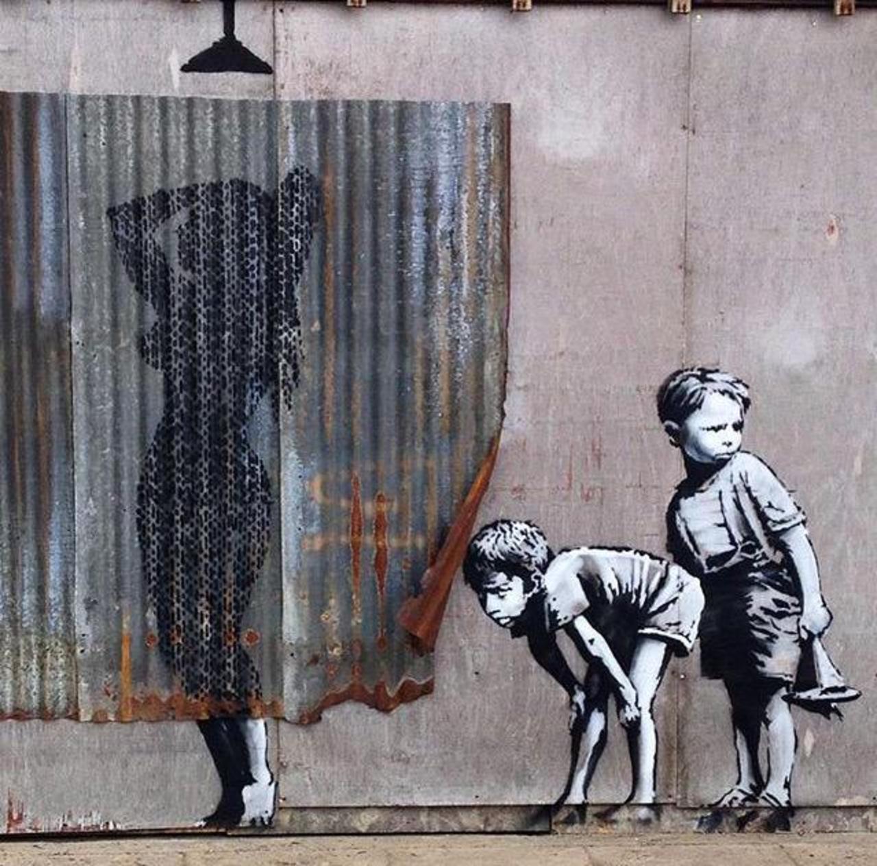 RT @GoogleStreetArt: New #Banksy Street Art in Weston-Super-Mare for #Dismaland 

#streetart #banksy #art #graffiti http://t.co/uEbmoM3q45