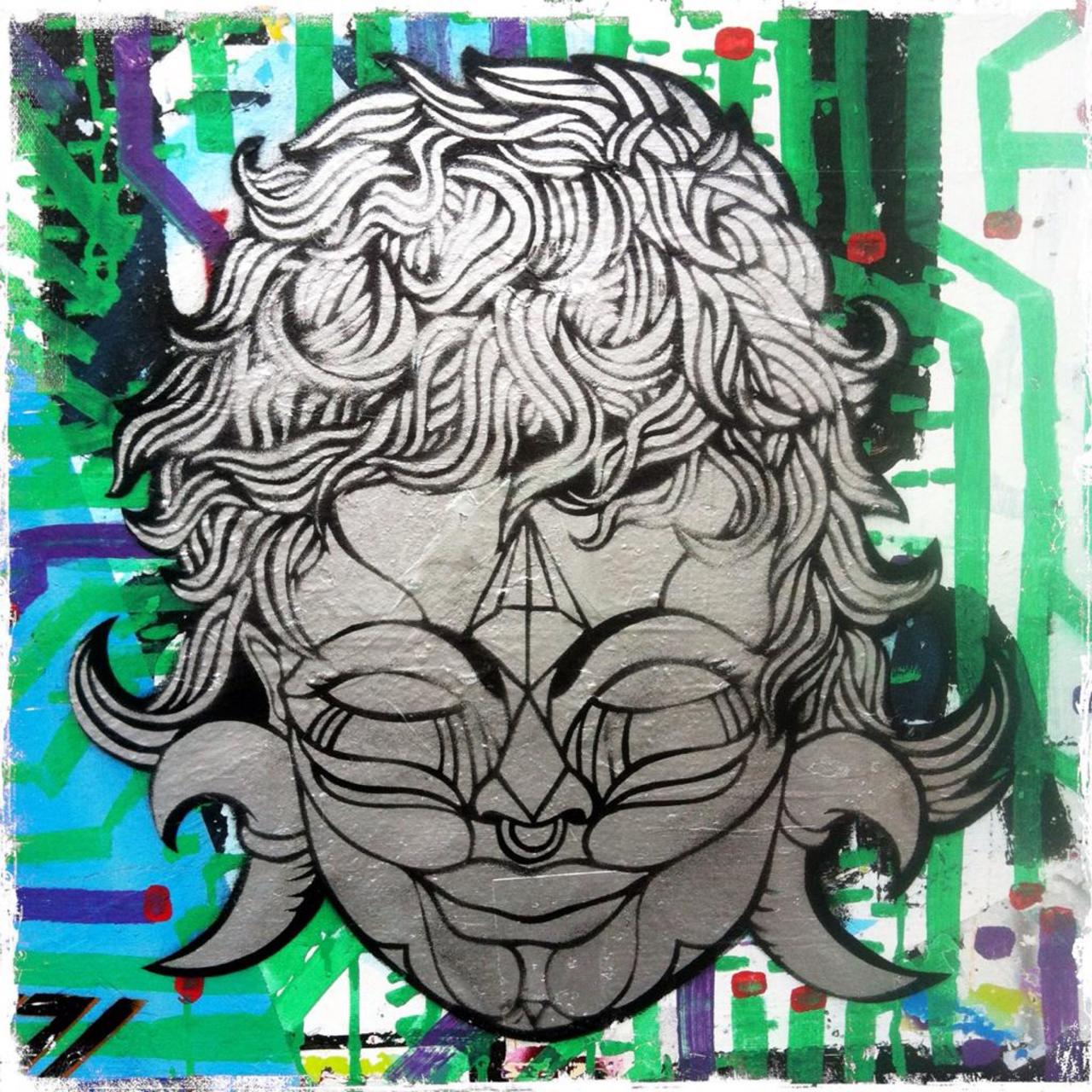 RT @BrickLaneArt: Work on Star Yard,Brick Lane

Artist not known #art #streetart #graffiti http://t.co/aexgWVZFVS