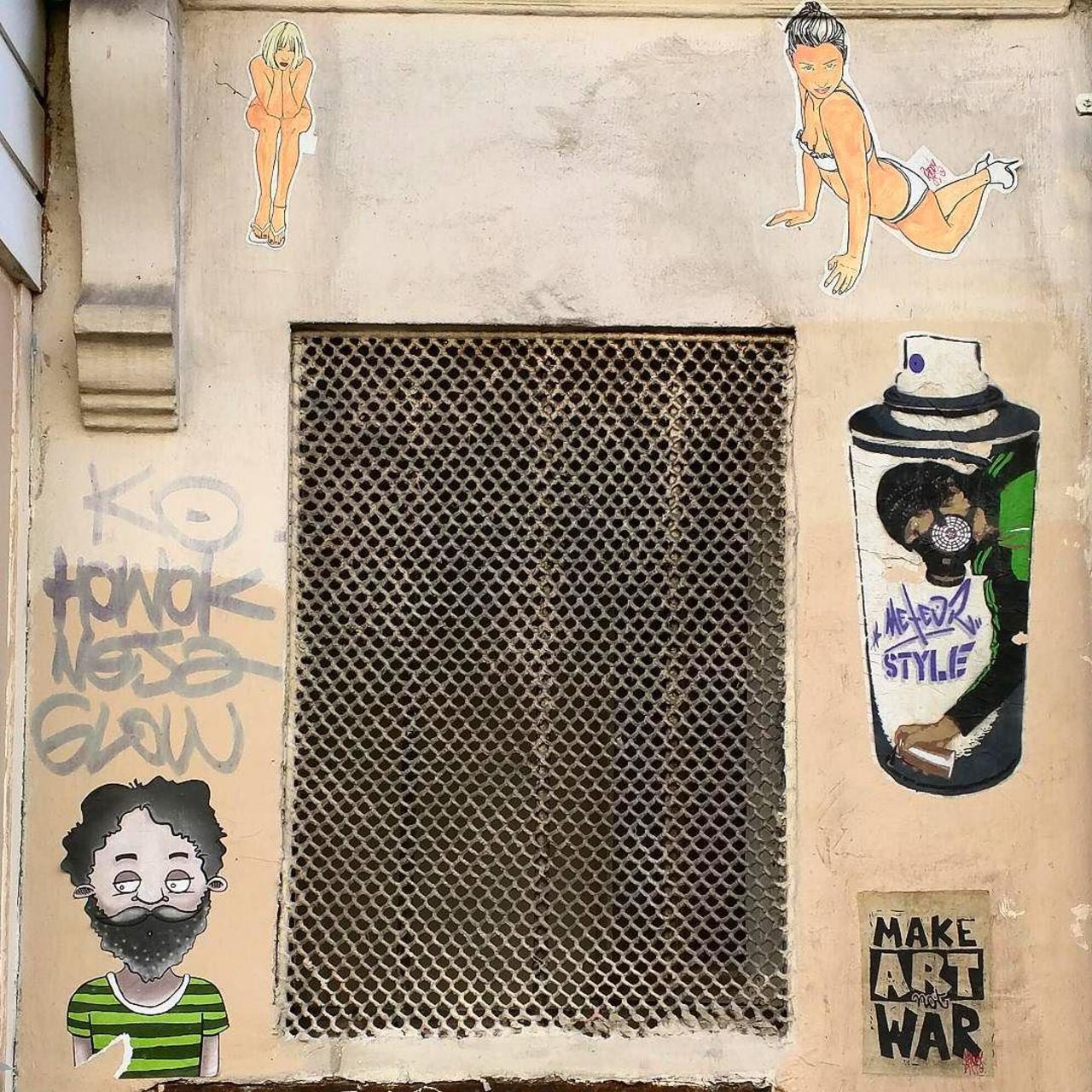 #Paris #graffiti photo by @alphaquadra http://ift.tt/1X4jKix #StreetArt http://t.co/yruEKpHMx9