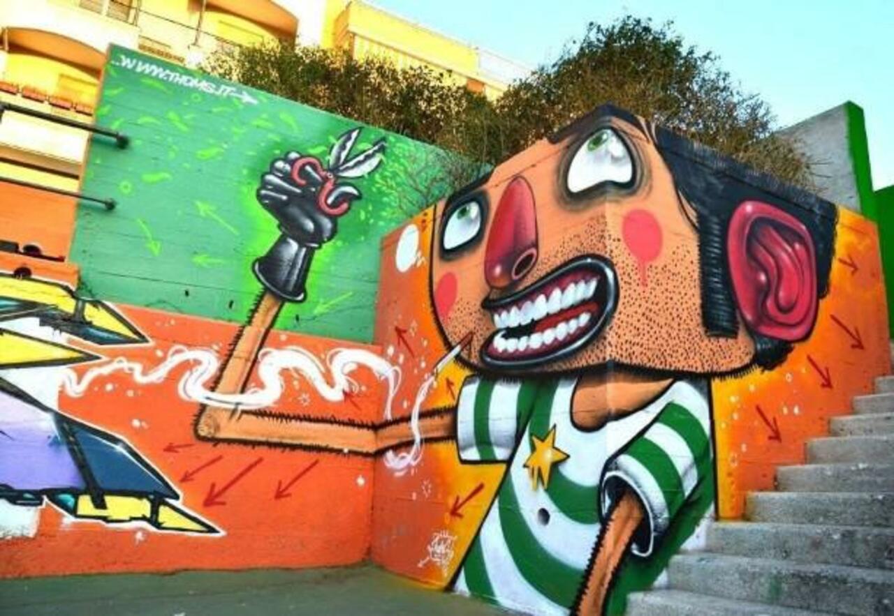 RT @DavidBonnand: ... #Conversano #Italy
by #MrThoms ()
#streetart #graffiti #art http://t.co/bELSyJsgaV