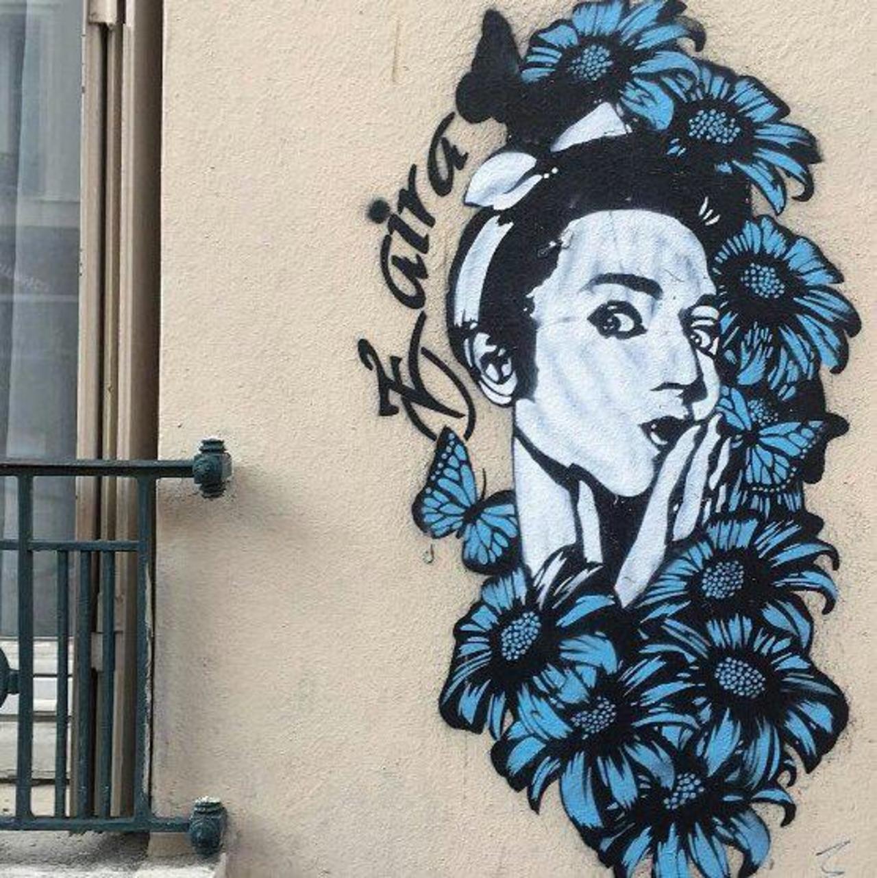#Paris #graffiti photo by @senyorerre http://ift.tt/1jBdmR0 #StreetArt http://t.co/DnTMlSlI3j