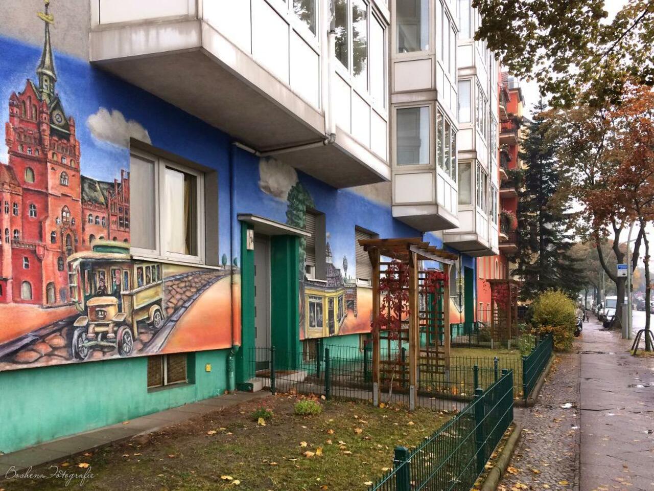 Die Straßen der Hauptstadt
Hier:Wandmalerei in #Berlin #Steglitz
#streetart #Graffiti
@stadtleben @I_love_Berlin http://t.co/cGiFK9anve