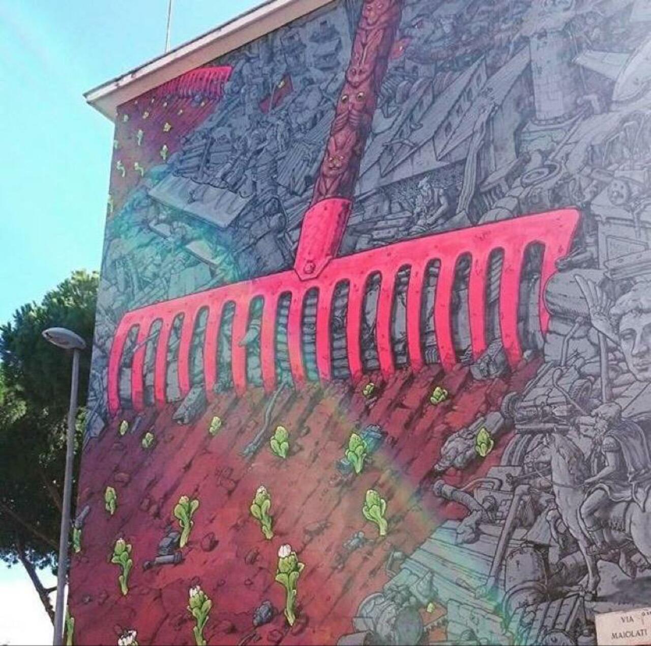RT @AuKeats: #switch #graffiti #streetart in #rome #art #arte http://t.co/MkZdokKjqz
