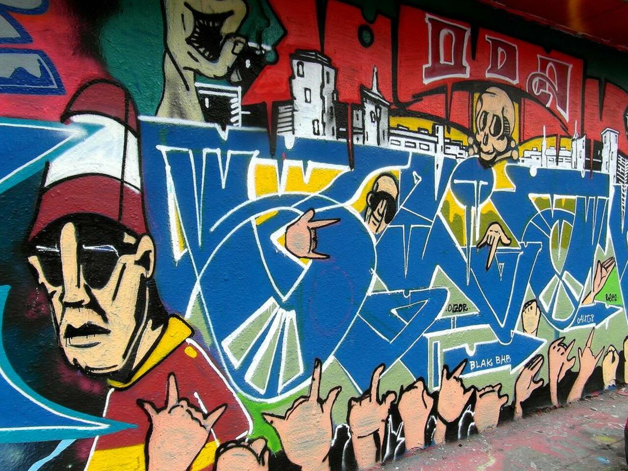 Street Art by anonymous in #Prague http://www.urbacolors.com #art #mural #graffiti #streetart http://t.co/z3zAAhTEwP