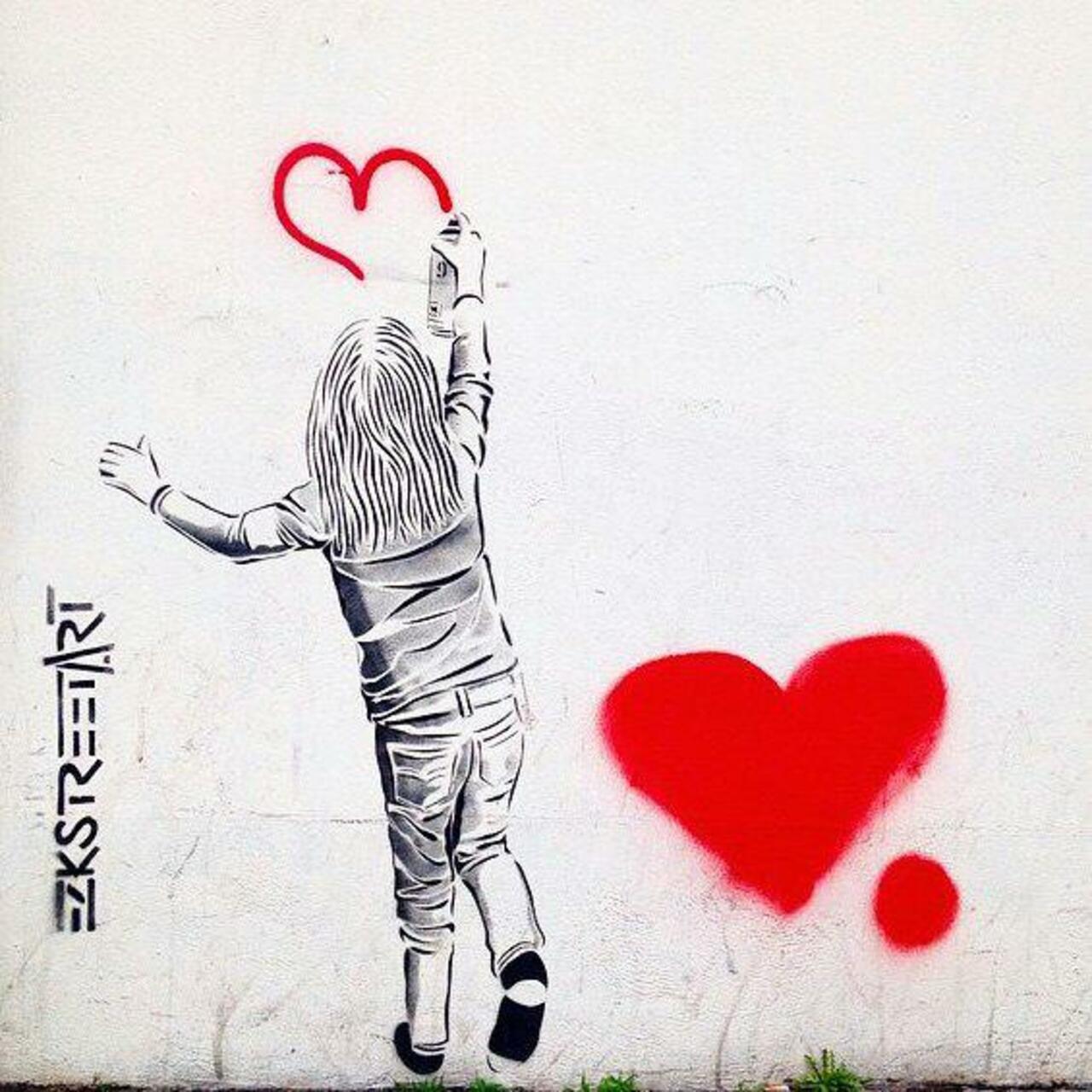 #Paris #graffiti photo by @senyorerre http://ift.tt/1GJjlJ3 #StreetArt http://t.co/54m17ehdeM