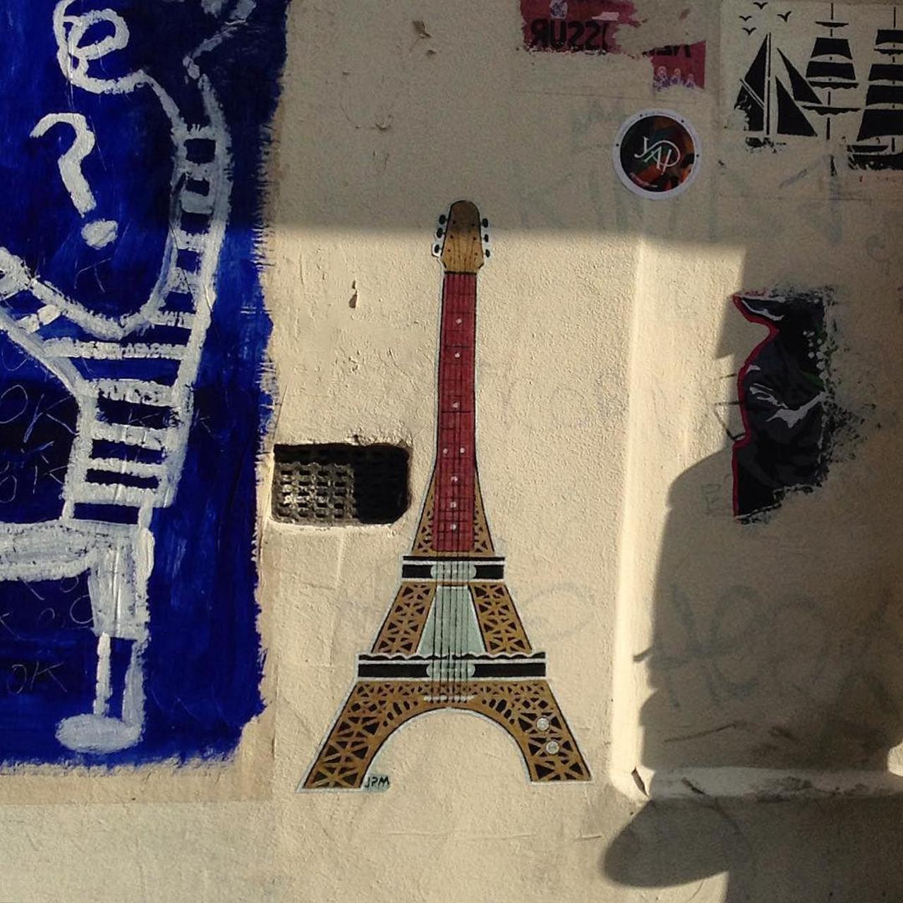 #Paris #graffiti photo by @vgsman http://ift.tt/1RLK2D9 #StreetArt http://t.co/G9scBd3uBD