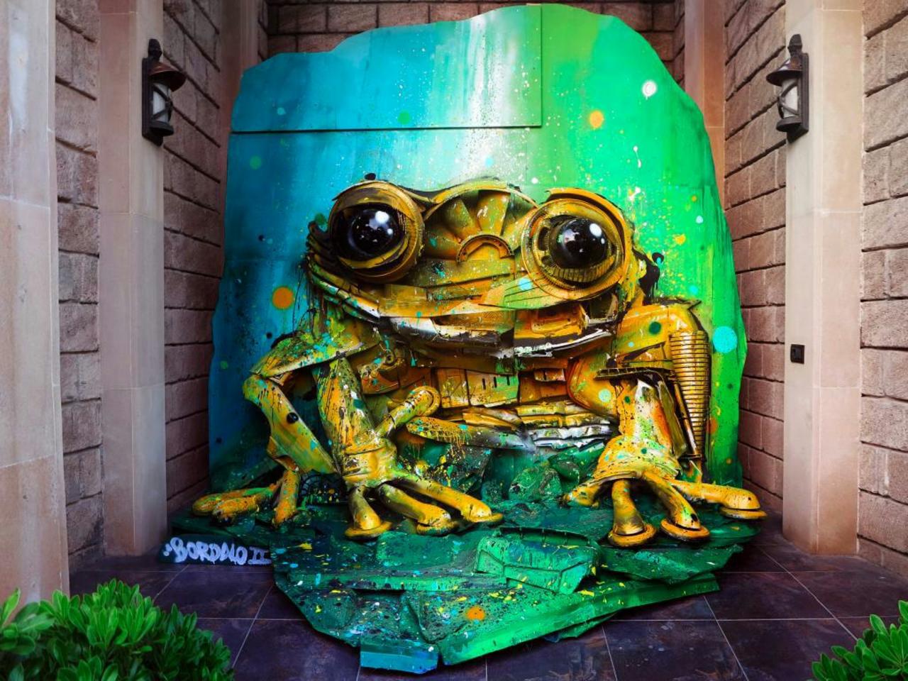 RT @QueGraffiti: "Yellow Frog", una nueva pieza del artista Bordalo II en Baku, Azerbaiyán #streetart #mural #graffiti #art http://t.co/RikHsTnVa0