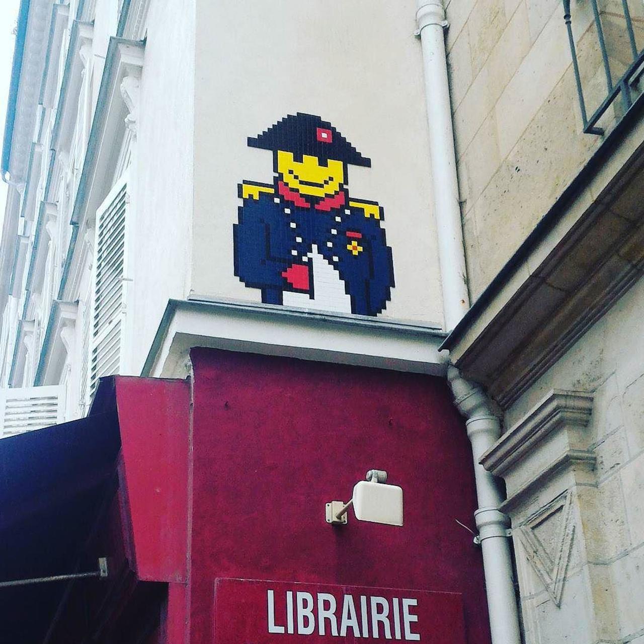 #Paris #graffiti photo by emmanuel_pujol http://ift.tt/1jKP6vY #StreetArt http://t.co/ktmwBgwSfx https://goo.gl/t4fpx2