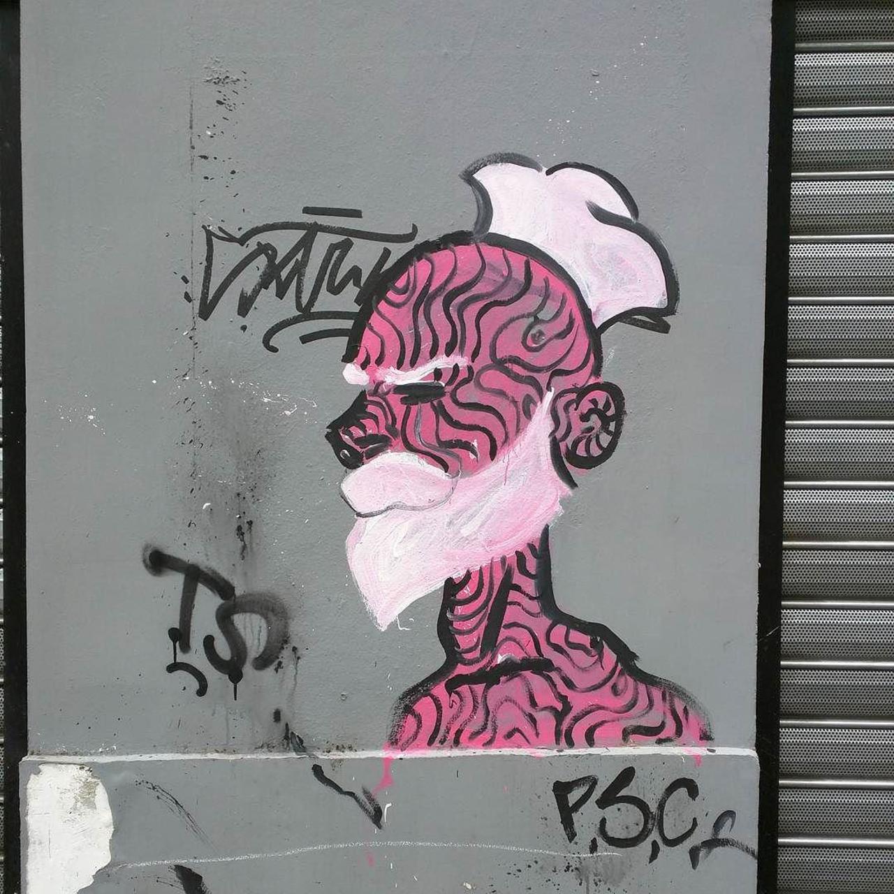 #Paris #graffiti photo by @alphaquadra http://ift.tt/1Pp8qw5 #StreetArt http://t.co/ecNe0aruyy