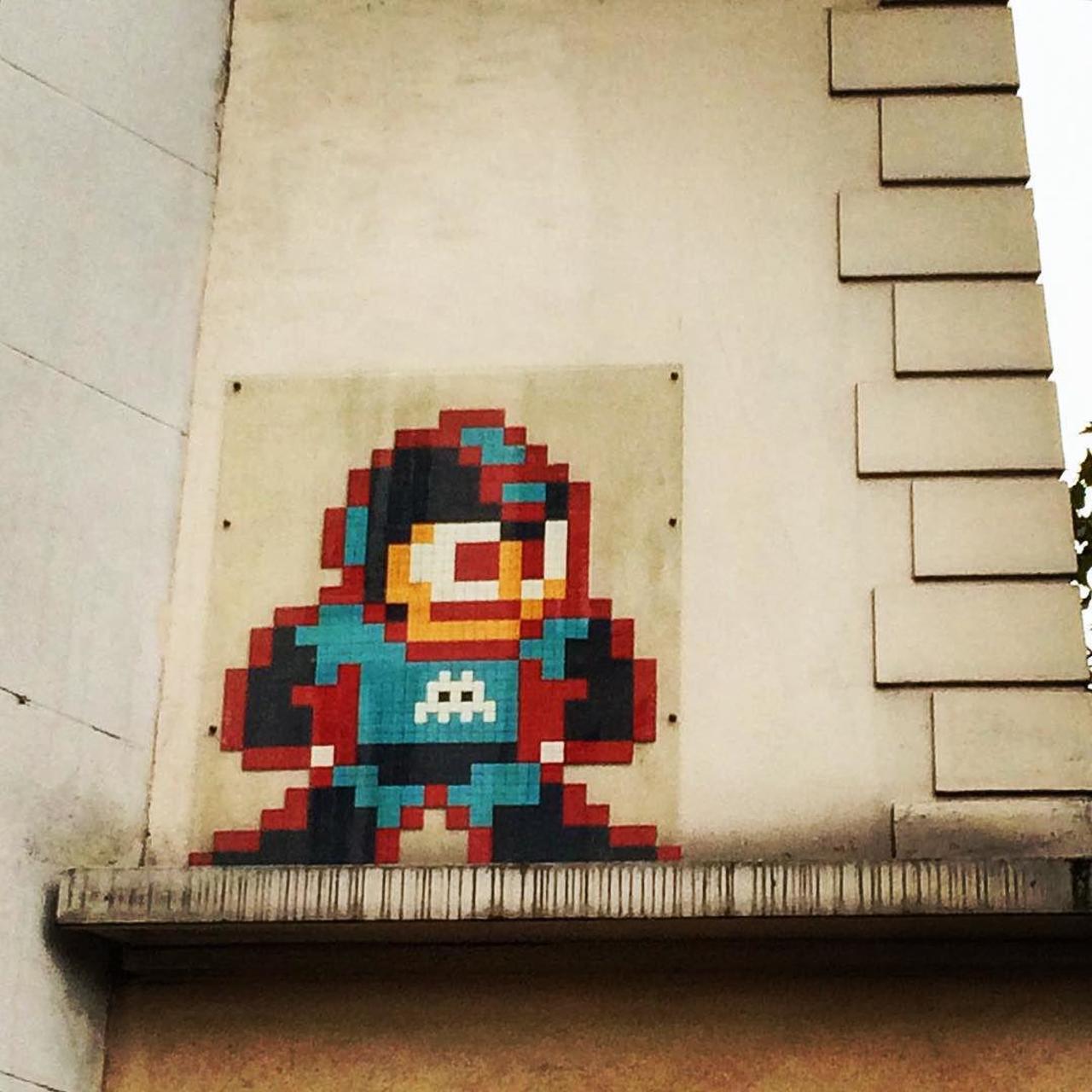#Paris #graffiti photo by @julosteart http://ift.tt/1Mx0piD #StreetArt http://t.co/PKUMmrF8l3