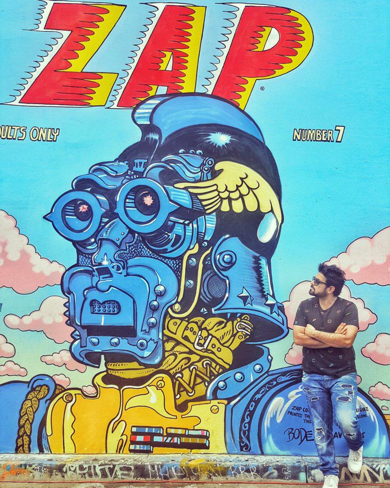 Zip zap zooming across the streets of San Francisco. 
#SanFransisco #Graffiti #StreetArt #Wanderlust http://t.co/4AMDXt053c