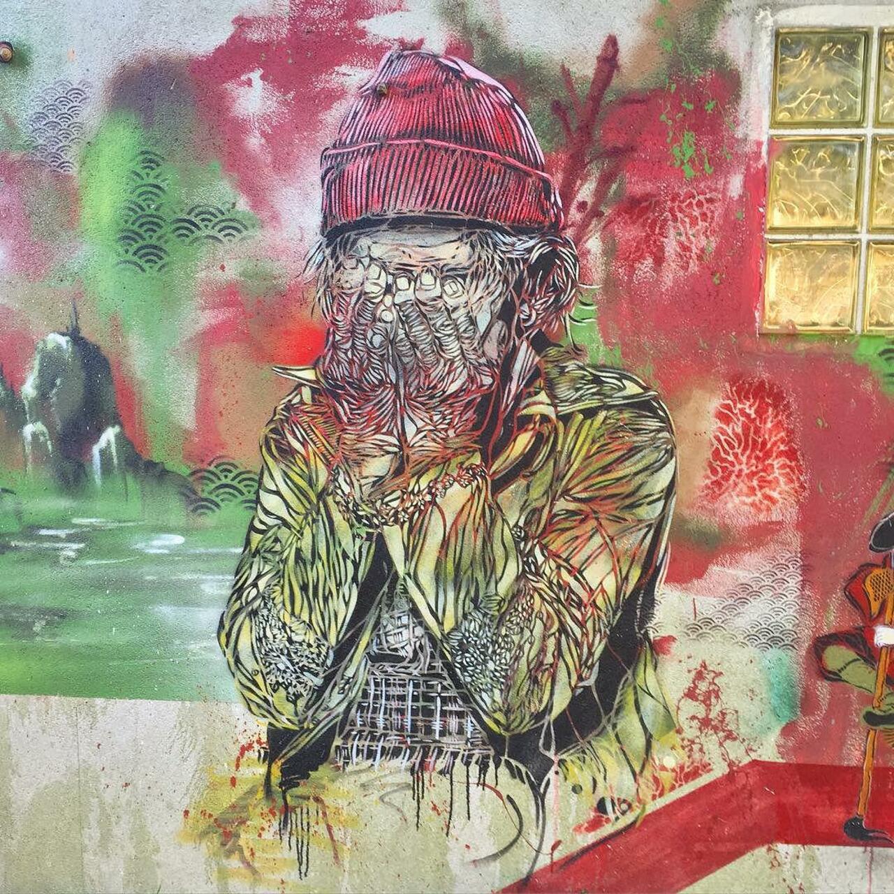 #Paris #graffiti photo by @jeanlucr http://ift.tt/1RRbobg #StreetArt https://t.co/ytXhOObLle