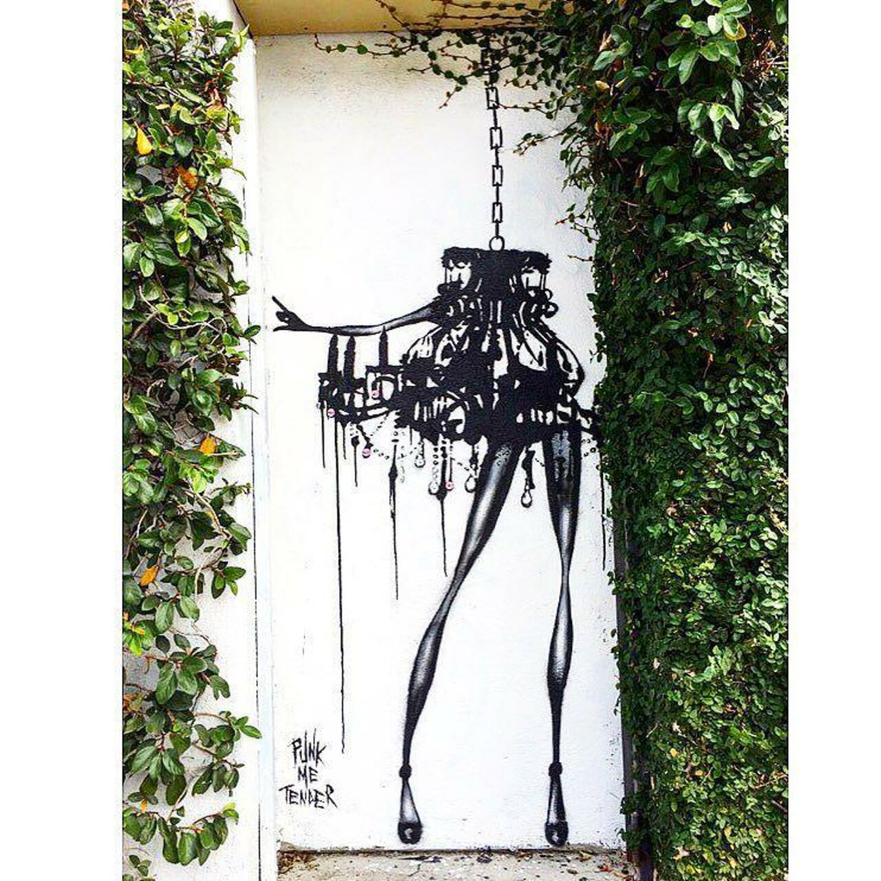 "Femme chandelier" . #lejardin #LA #streetart #streetartla #StreetArtist #swag #punkmetender #graffiti #grafitt… https://t.co/AMbjvtgZFZ