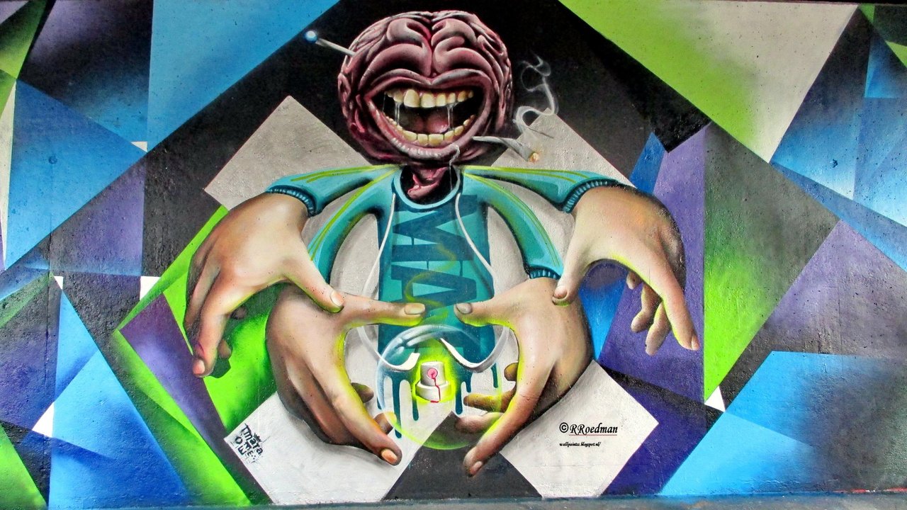 RT @RRoedman: #streetart #graffiti #mural talking brains from Mata & Stein in #Amsterdam ,3 pics at http://wallpaintss.blogspot.nl http://t.co/Q9p2VWbAkd
