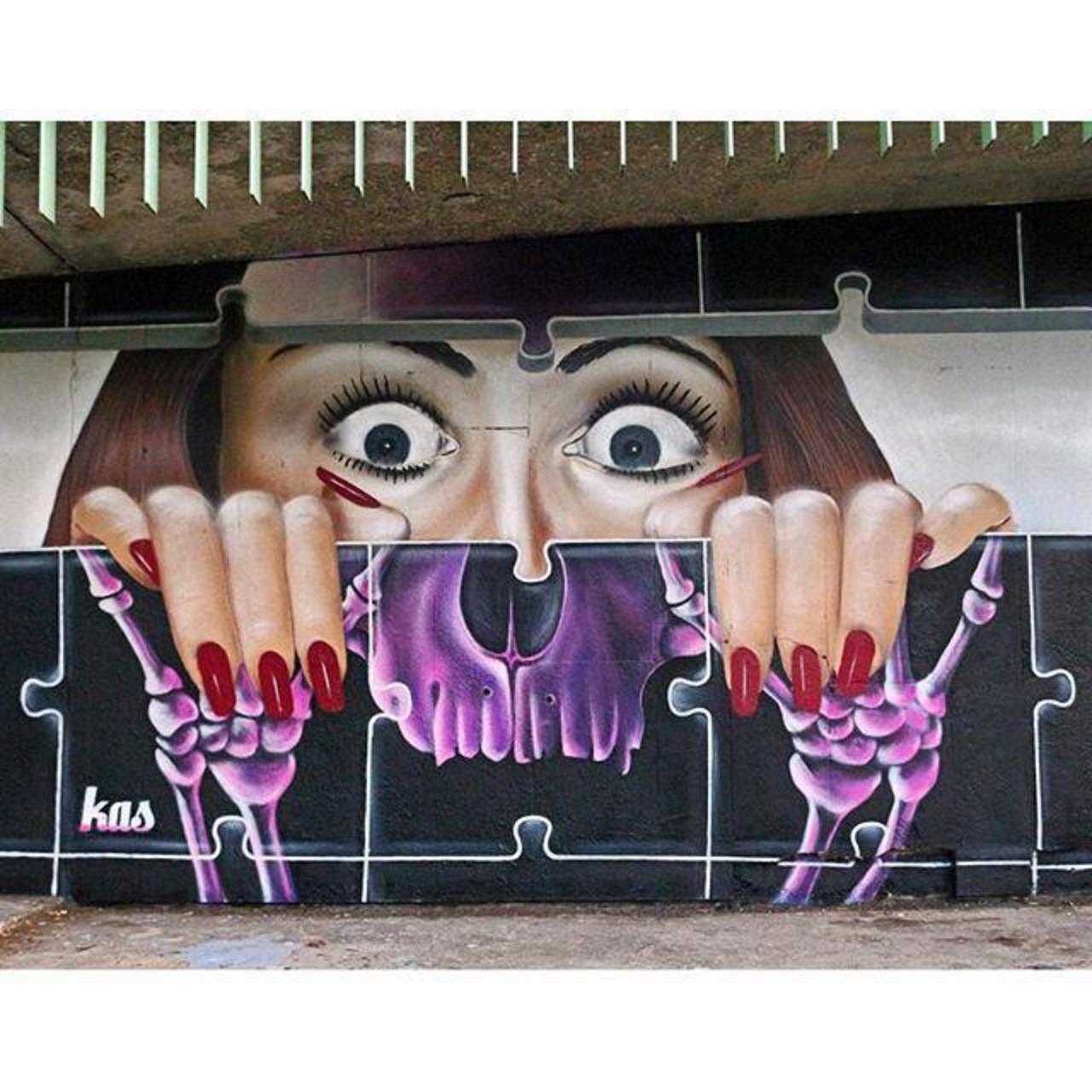 RT @AuKeats: #streetart Open your #kasartofficial #lyon #france #switch #graffiti #bedifferent #arte #art https://t.co/AaMRqZZ1sI