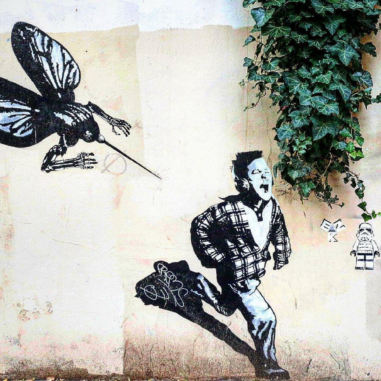 RT @circumjacent_fr: #Paris #graffiti photo by @jpoesse http://ift.tt/1GnkuuI #StreetArt https://t.co/Bs8Vm8LVyR