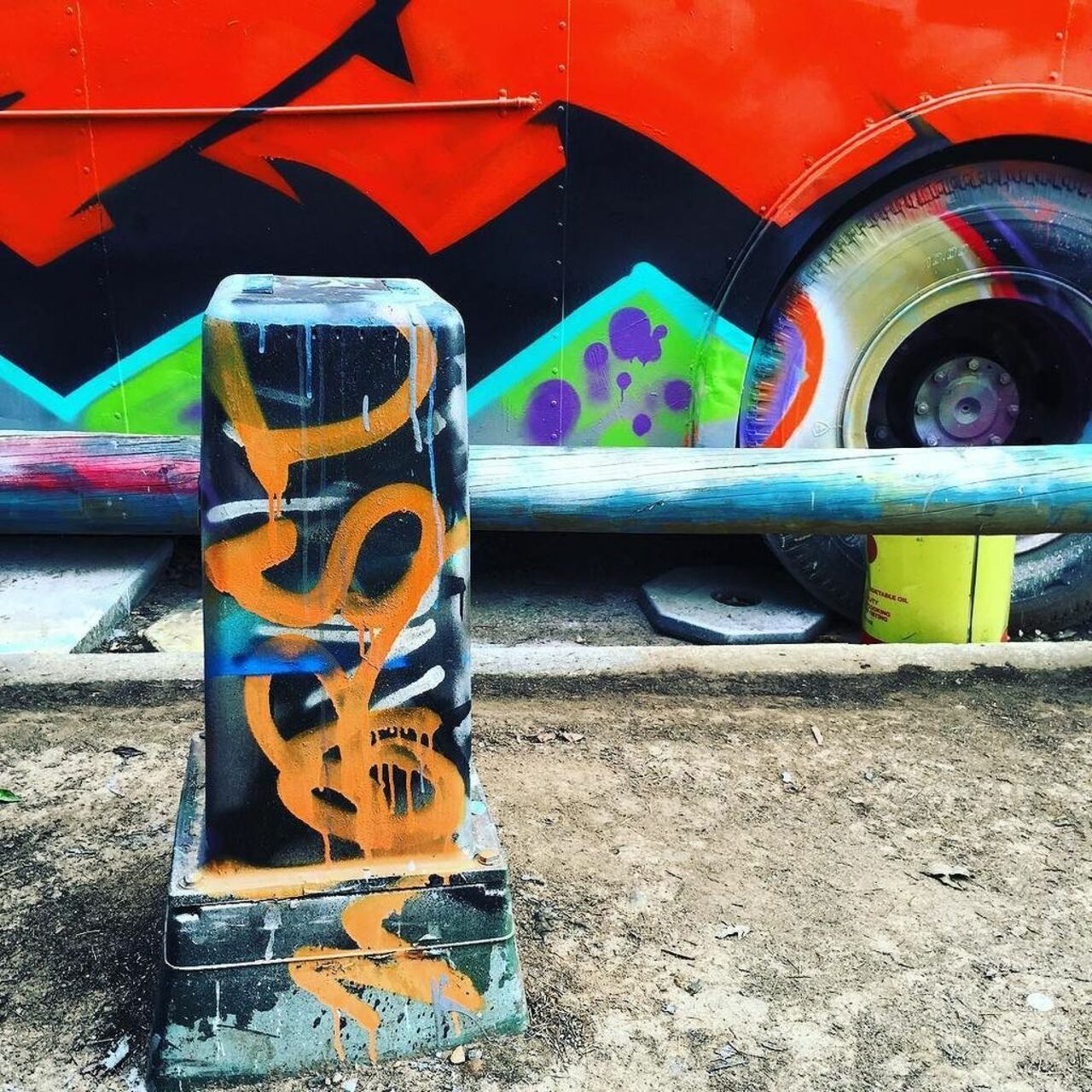 #streetart #graffiti #art #CBR #Canberra #publicart #streetartandgraffiti #graffitiart #gr… http://ift.tt/1jzFLYo https://t.co/vLgvvr6CUG