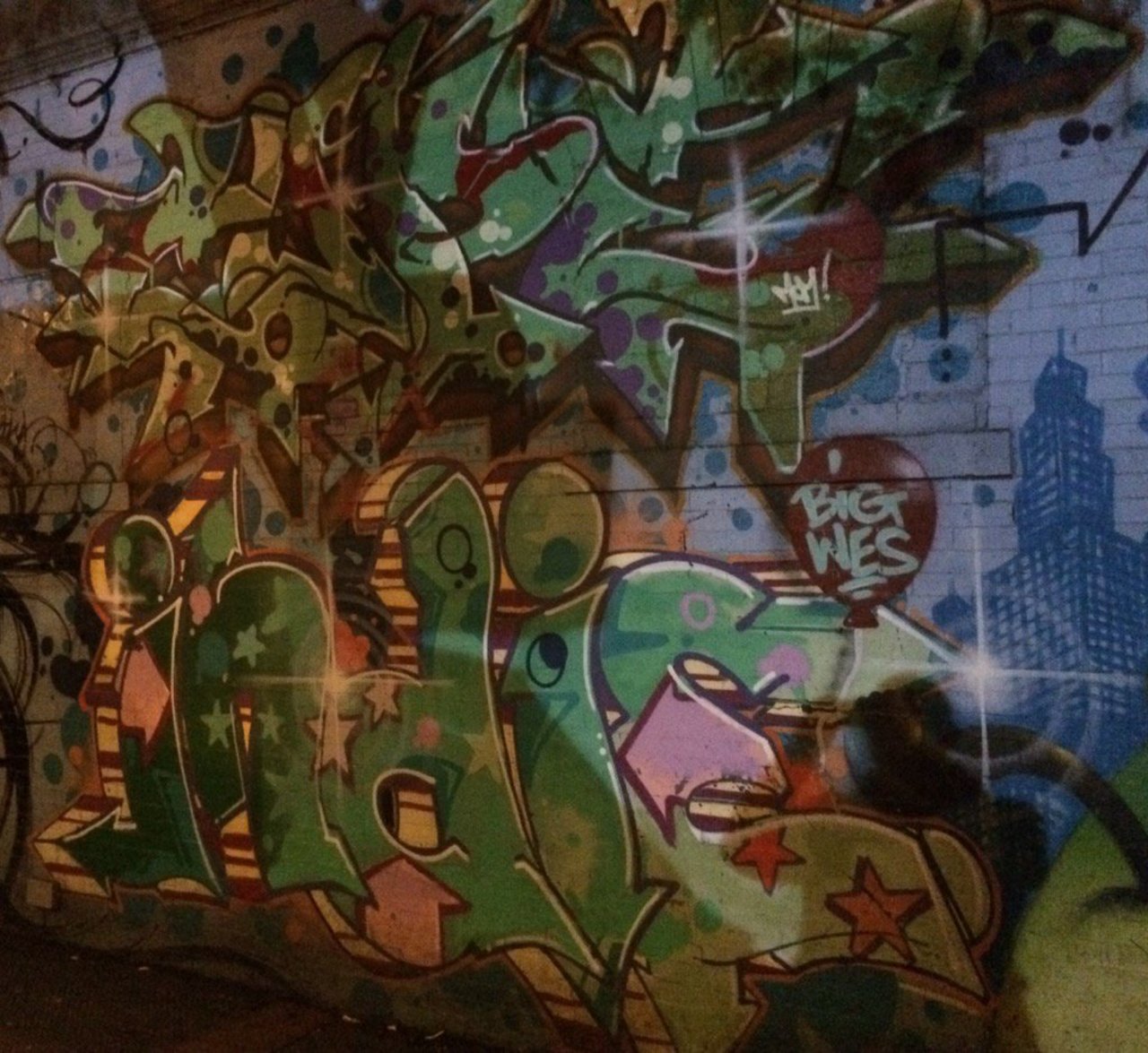 Little late night @MRCOPE2 @Indie184 mural in the Bronx #graffiti #art #streetart #bronx #nyc #cope2 #indie184 https://t.co/BDAmzZt3EX