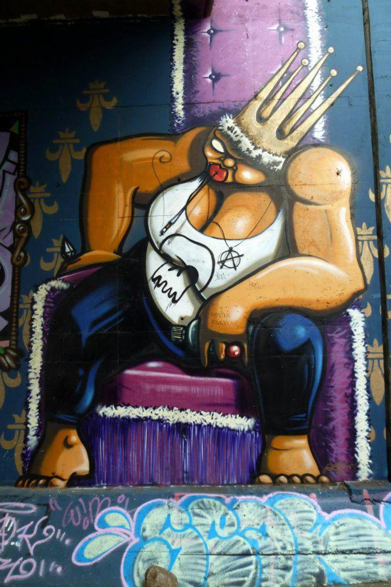 RT @5putnik1: Corrupted Revolution  • #streetart #graffiti #revolution #art #funky #dope . : http://t.co/pUlKvrn9Gy