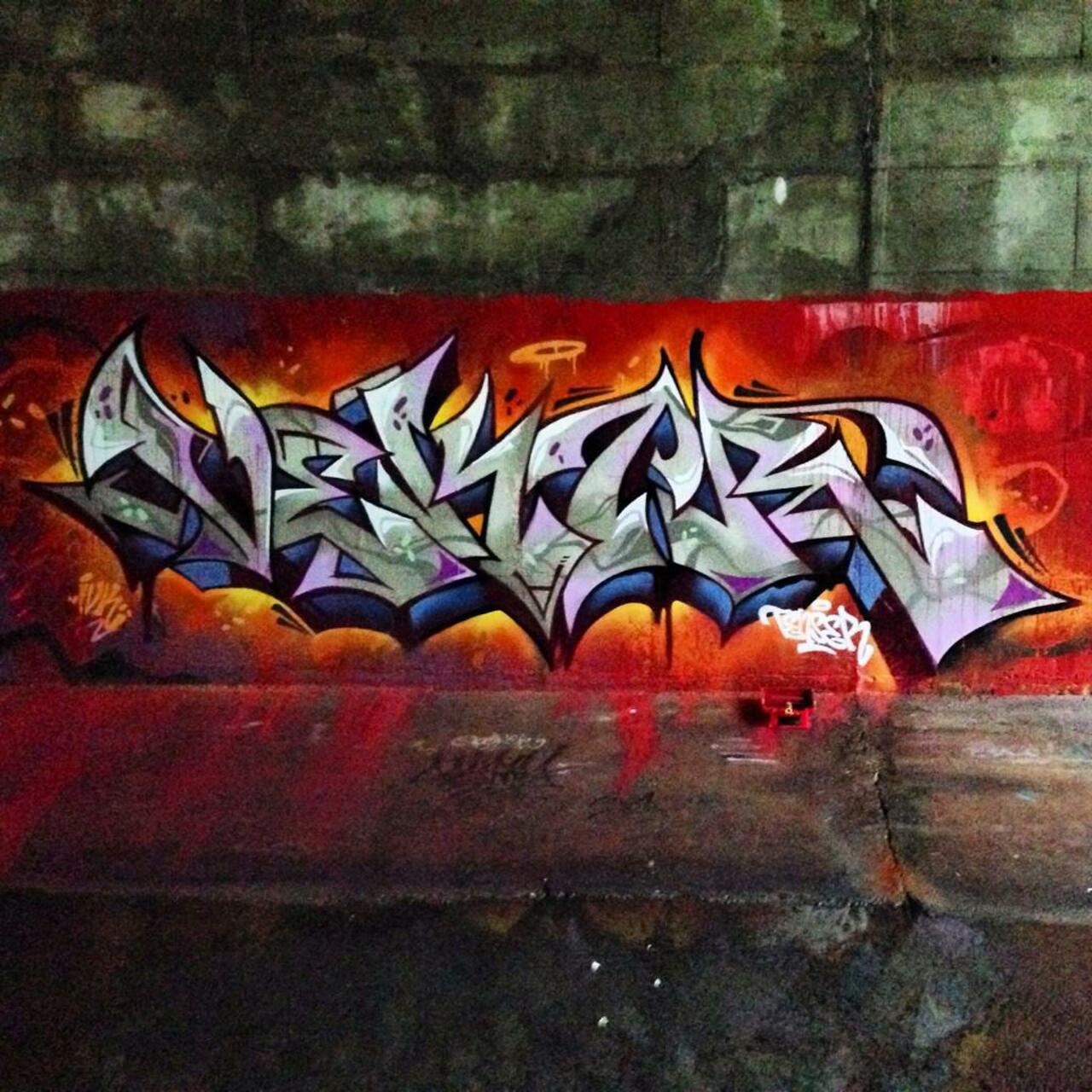 RT @NocturnalArmy: #graffiti #streetart #spraypaint #toronto #TENSER #VEKTR http://t.co/5VLQnhFfWj