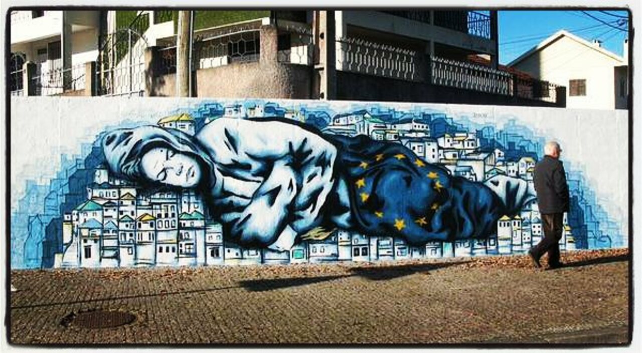 #Paris #graffiti photo by @senyorerre http://ift.tt/1kspxR9 #StreetArt https://t.co/BR40VzQiWY