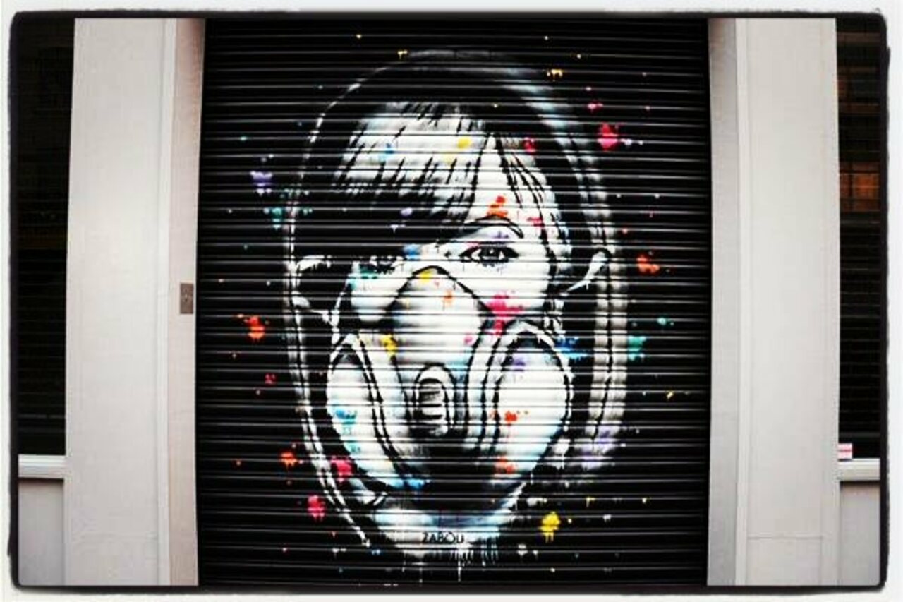 #Paris #graffiti photo by @senyorerre http://ift.tt/1kspvst #StreetArt https://t.co/vBWoZYxRxb
