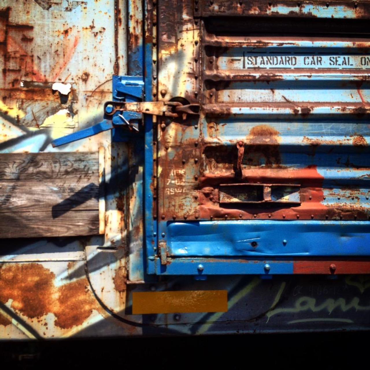 RT @punkrockgirlart: Standard Car
Seal On.

#rust #urbex #art #graffiti #train #streetart #punkrockgirlart #urbanexploration http://t.co/bQZj17Bm2f