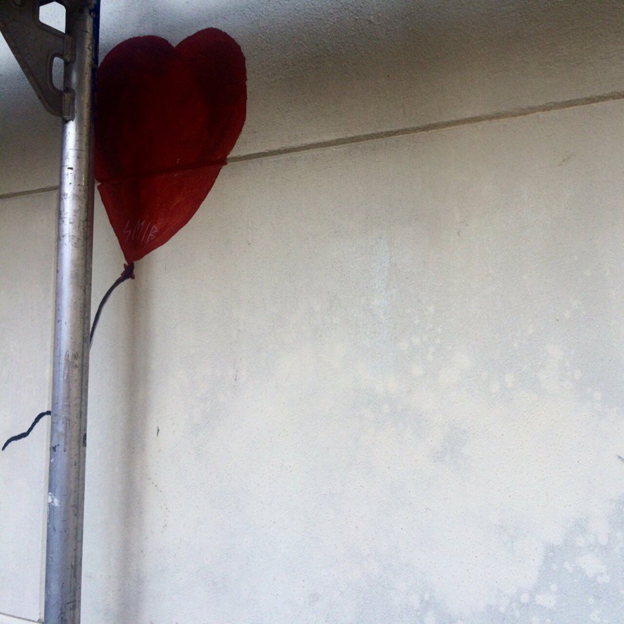 RT @OneUrbanLove: Free as a (love) balloon. 

#love #lovemanifest #artlove #graffiti #Urban #UrbanArt #streetart #bansky #lovemanifest https://t.co/eqcjm56TzB