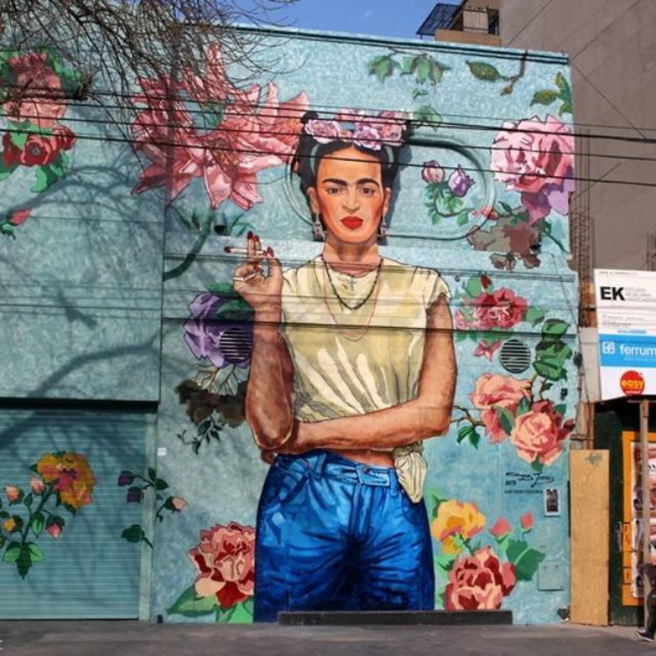RT @chonisalv: #graffiti #streetart #Argentina #FridaKahlo http://t.co/7QYNxSvVLT