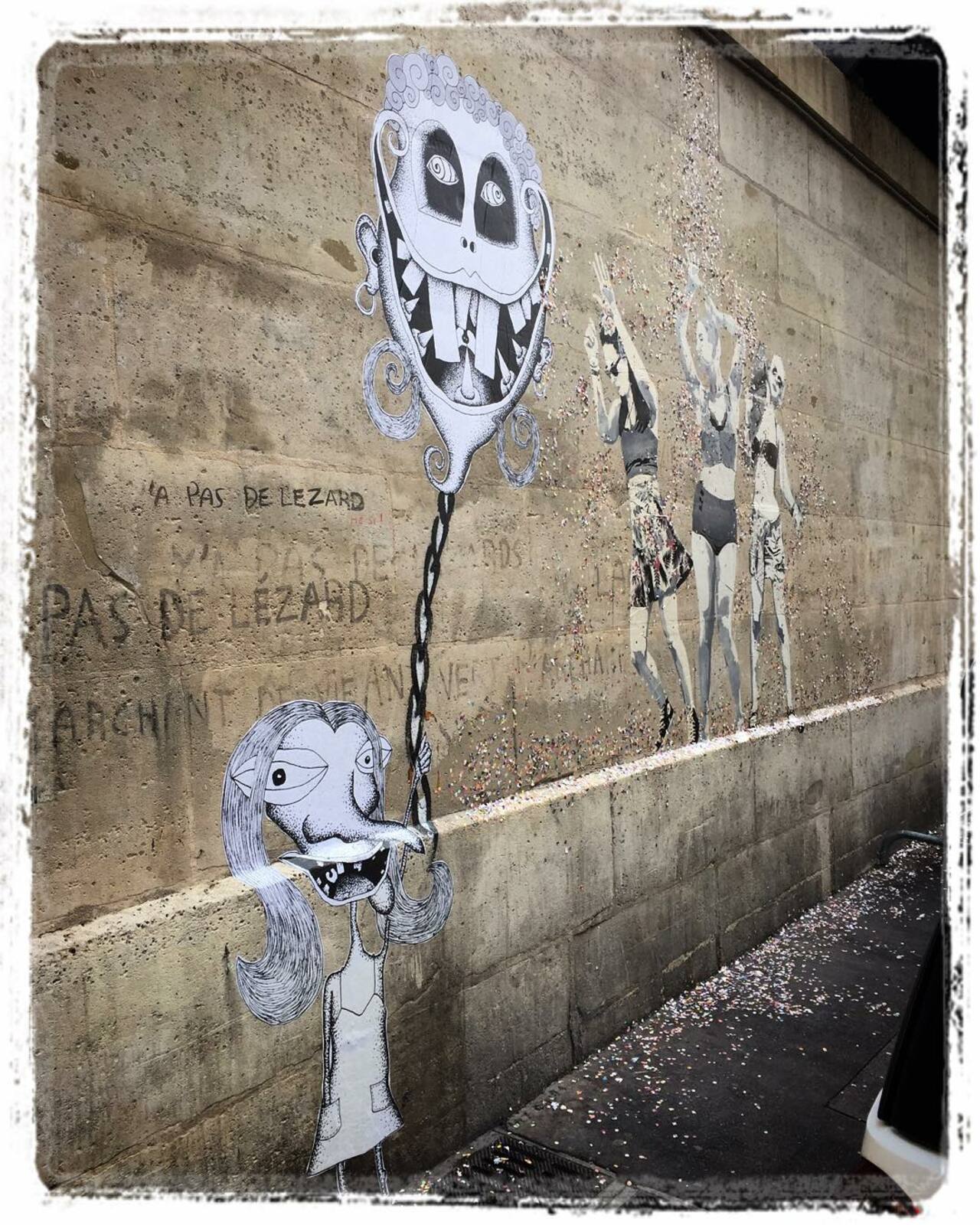 #Paris #graffiti photo by @gabyinparis http://ift.tt/1jCaTq9 #StreetArt https://t.co/ATSxOAJZOO