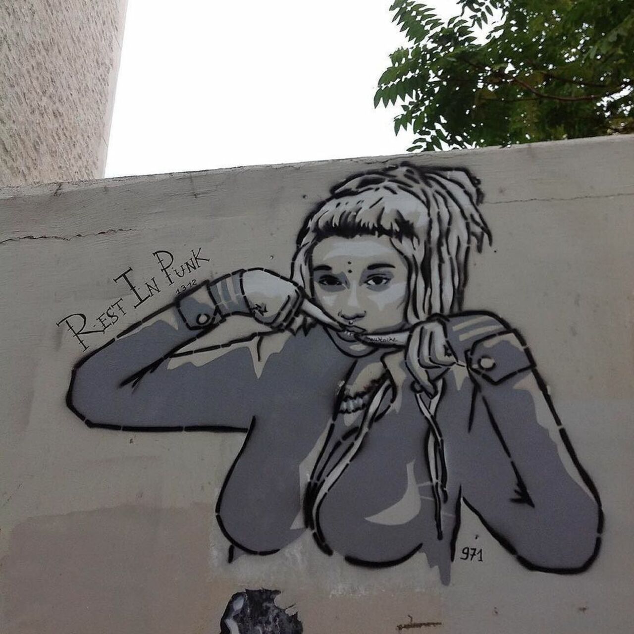 Rest in punk #street #streetart #streetartparis #graff #graffiti #wallart #sprayart #urban #urbain #urbanart #urbai… https://t.co/HFgqxmisDj