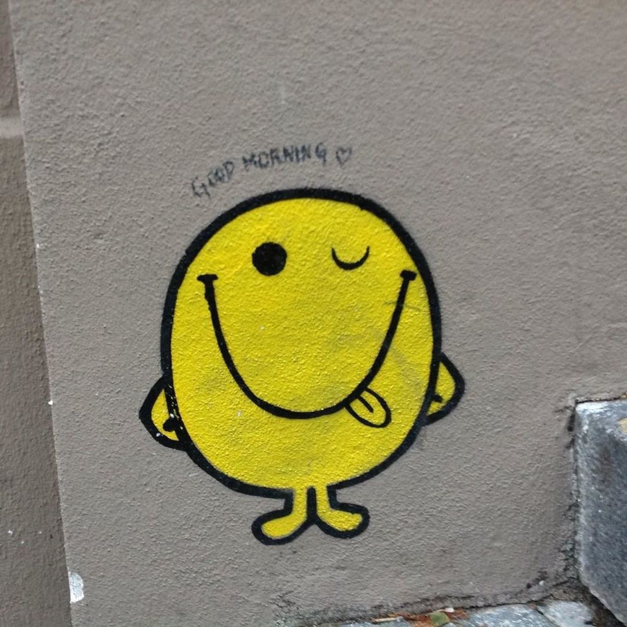 Smile #goodmorning #street #streetart #streetartparis #graff #graffiti #wallart #sprayart #urban #urbanart #rsa_gra… https://t.co/VdMgZJjiAy