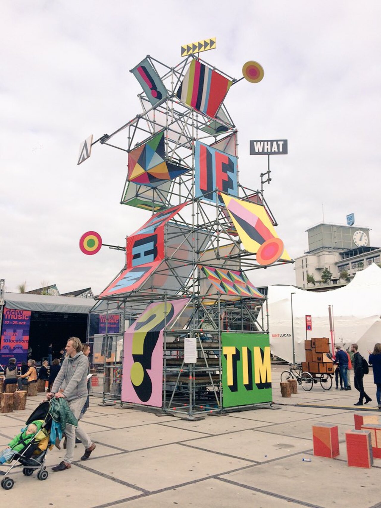 Day two at #DDW15 #architecture #graffiti #installations https://t.co/WB86VXCNvS