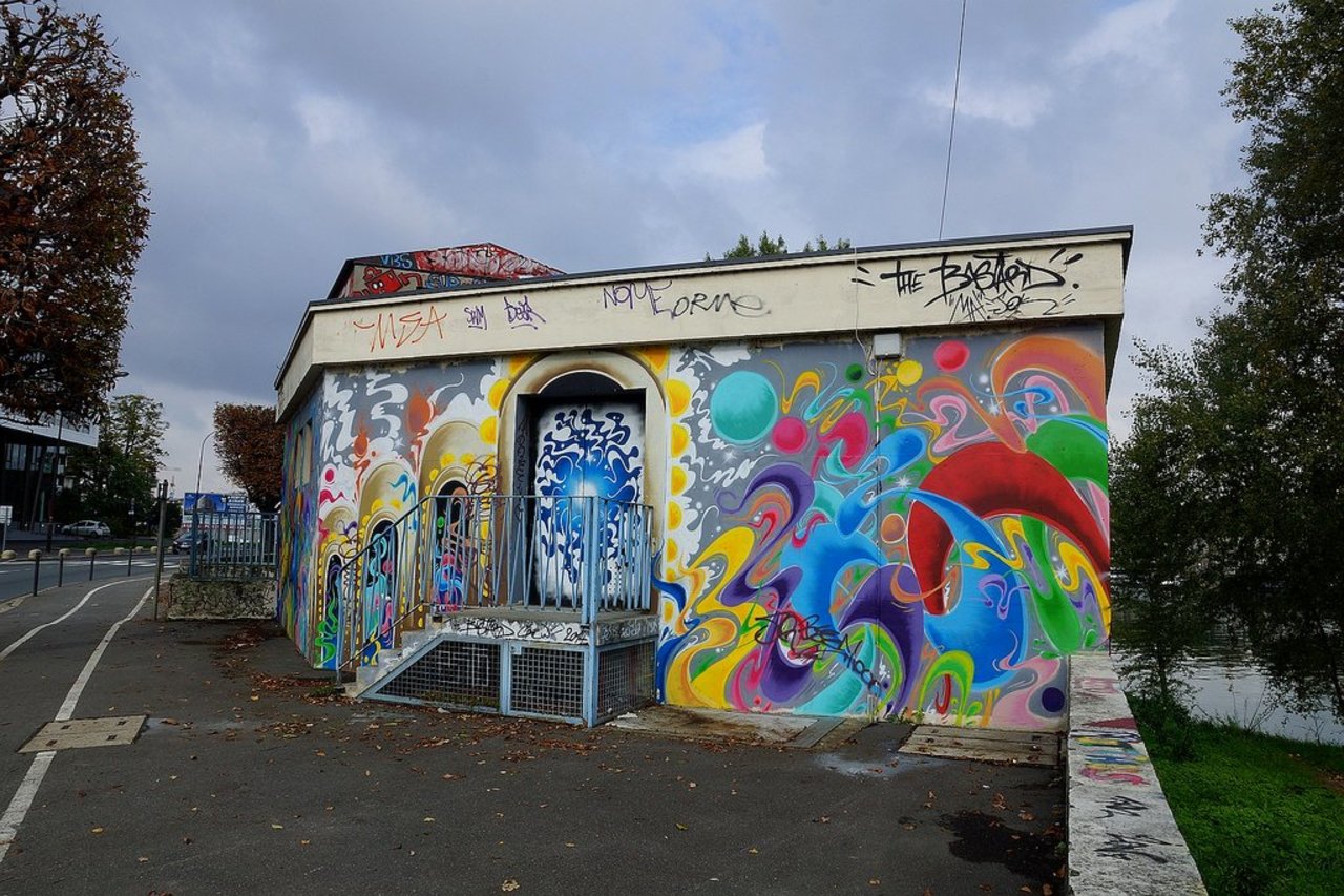 Street Art by anonymous in #Vitry-sur-Seine http://www.urbacolors.com #art #mural #graffiti #streetart https://t.co/W5zQja574t