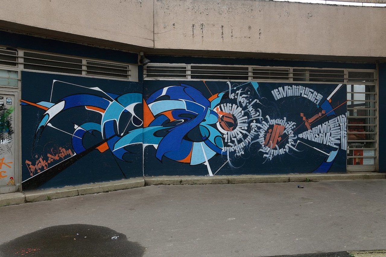 Street Art by anonymous in #Vitry-sur-Seine http://www.urbacolors.com #art #mural #graffiti #streetart https://t.co/F9VsXv5O0l