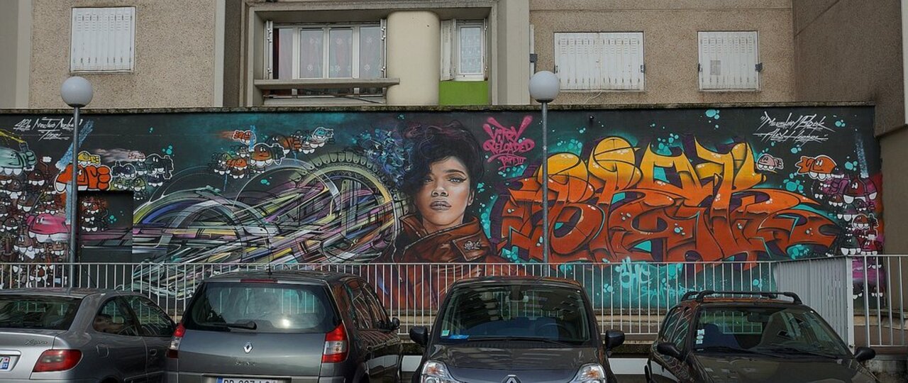 Street Art by anonymous in #Vitry-sur-Seine http://www.urbacolors.com #art #mural #graffiti #streetart https://t.co/PHaENmcoaX