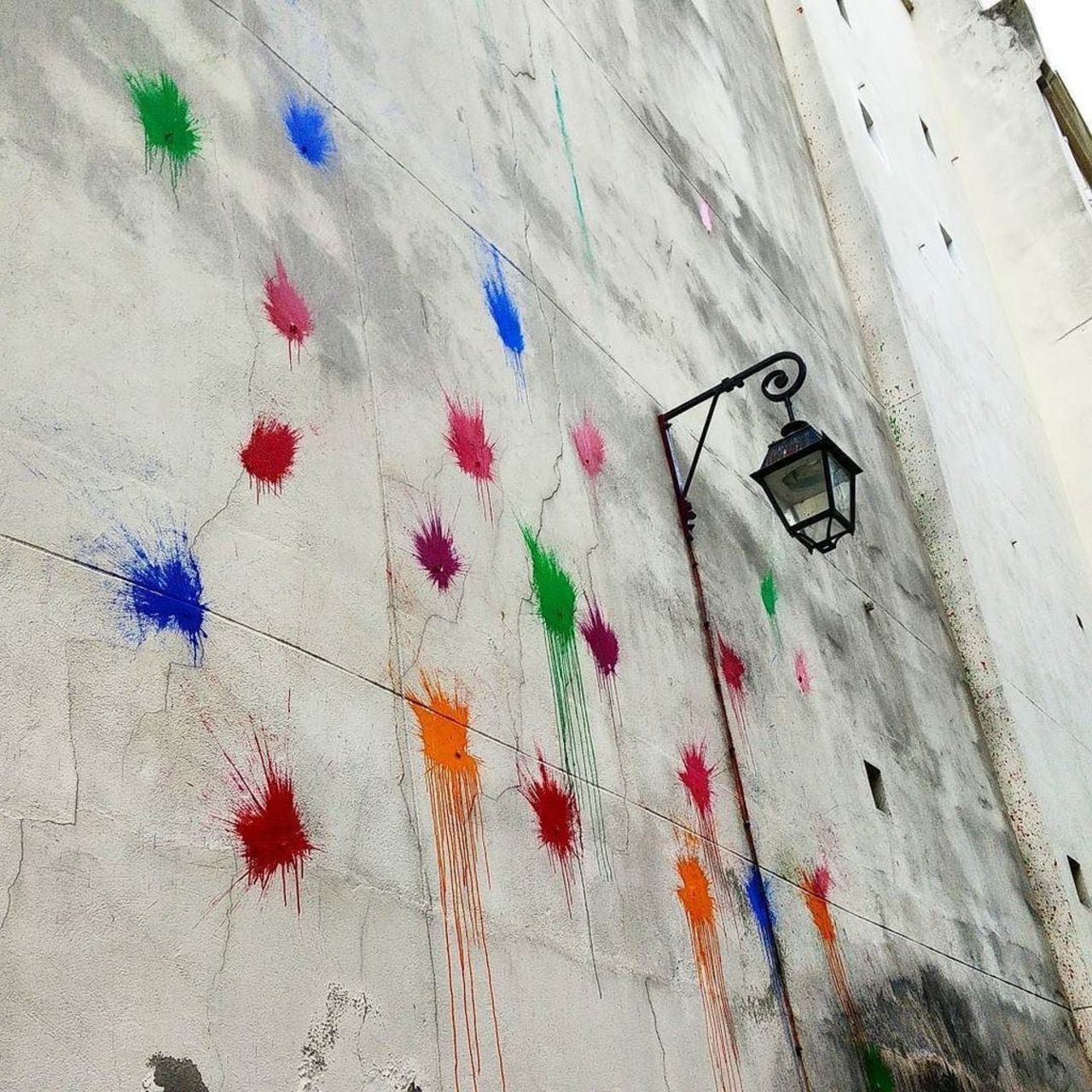 RT @StArtEverywhere: Color attack !! #streetart #streetartparis #parisstreetart #parisgraffiti #graffiti #graffitiart #urbanart #sprayar… https://t.co/vtBGnyuwXw