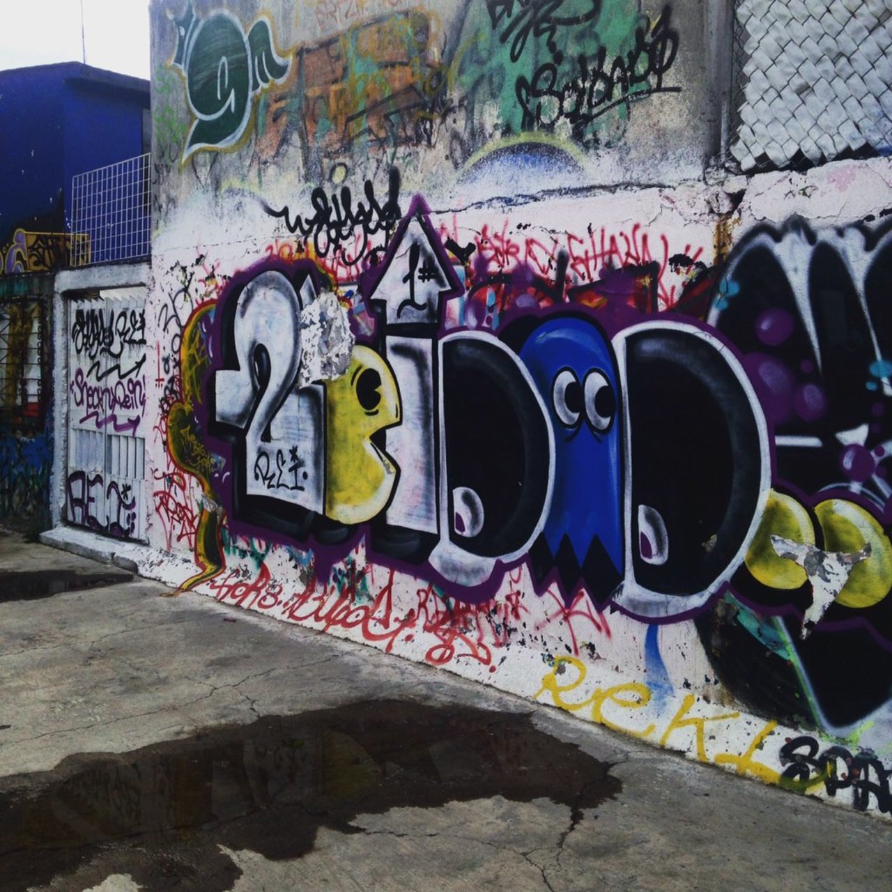[Deidad] #PacMan // #Graffiti #StreetArt #ArtDeRue #ArteUrbano https://instagram.com/p/9MzhJTh5uk/ https://t.co/oRluATU9dk