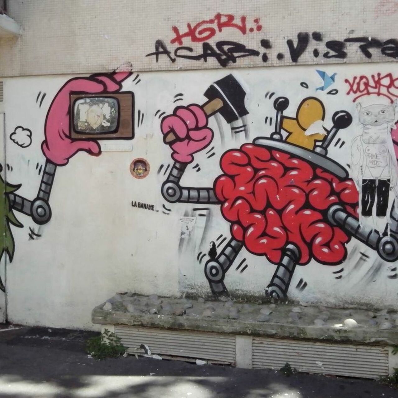 #streetart #streetarteverywhere #streetshot #graffitiart #graffiti #arturbain #urbanart  #mur #mural #wall #wallart… https://t.co/4aBkcHgg73