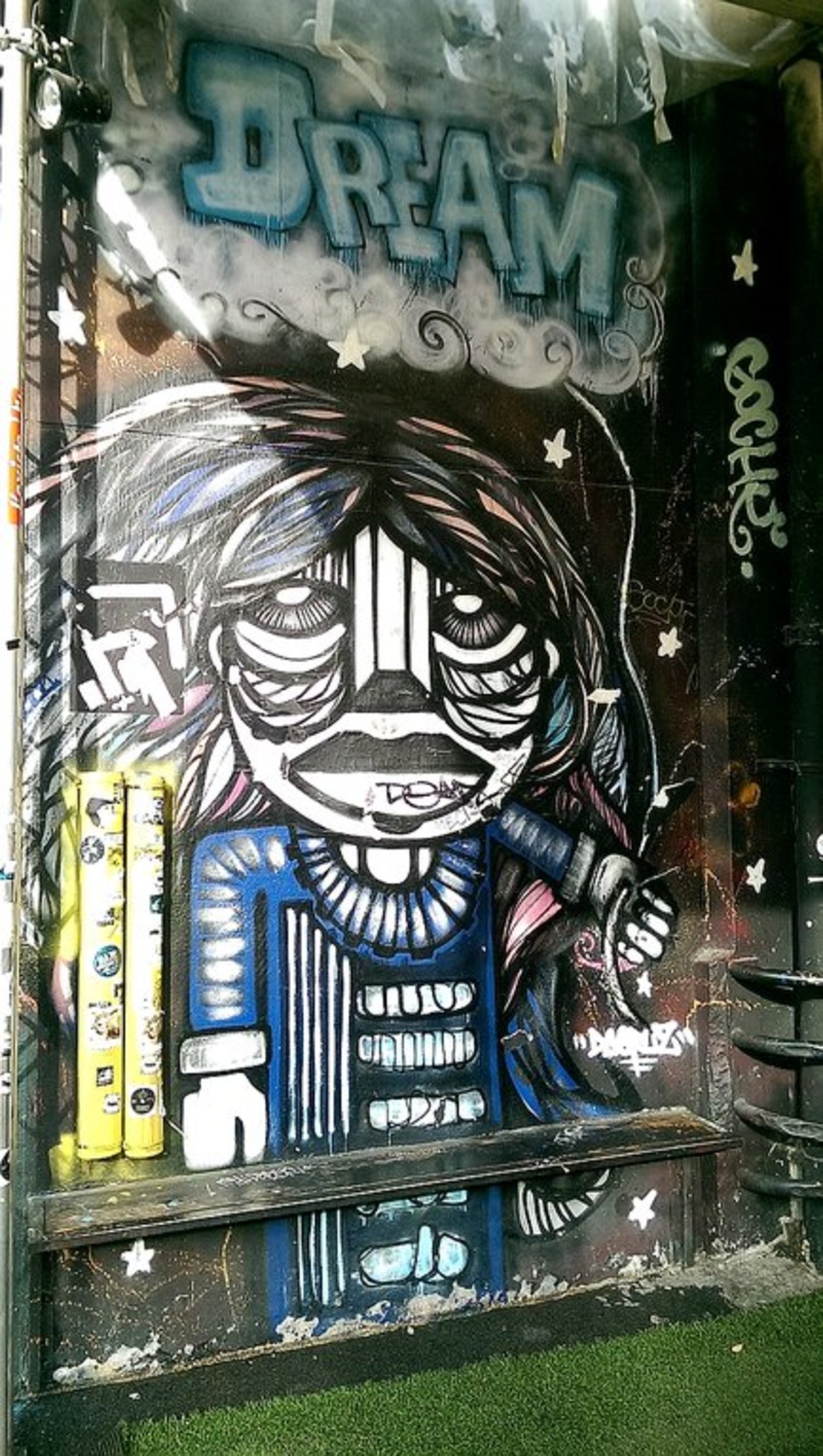 Street Art by anonymous in #Paris-10E-Arrondissement http://www.urbacolors.com #art #mural #graffiti #streetart https://t.co/mzWzBFDzCs