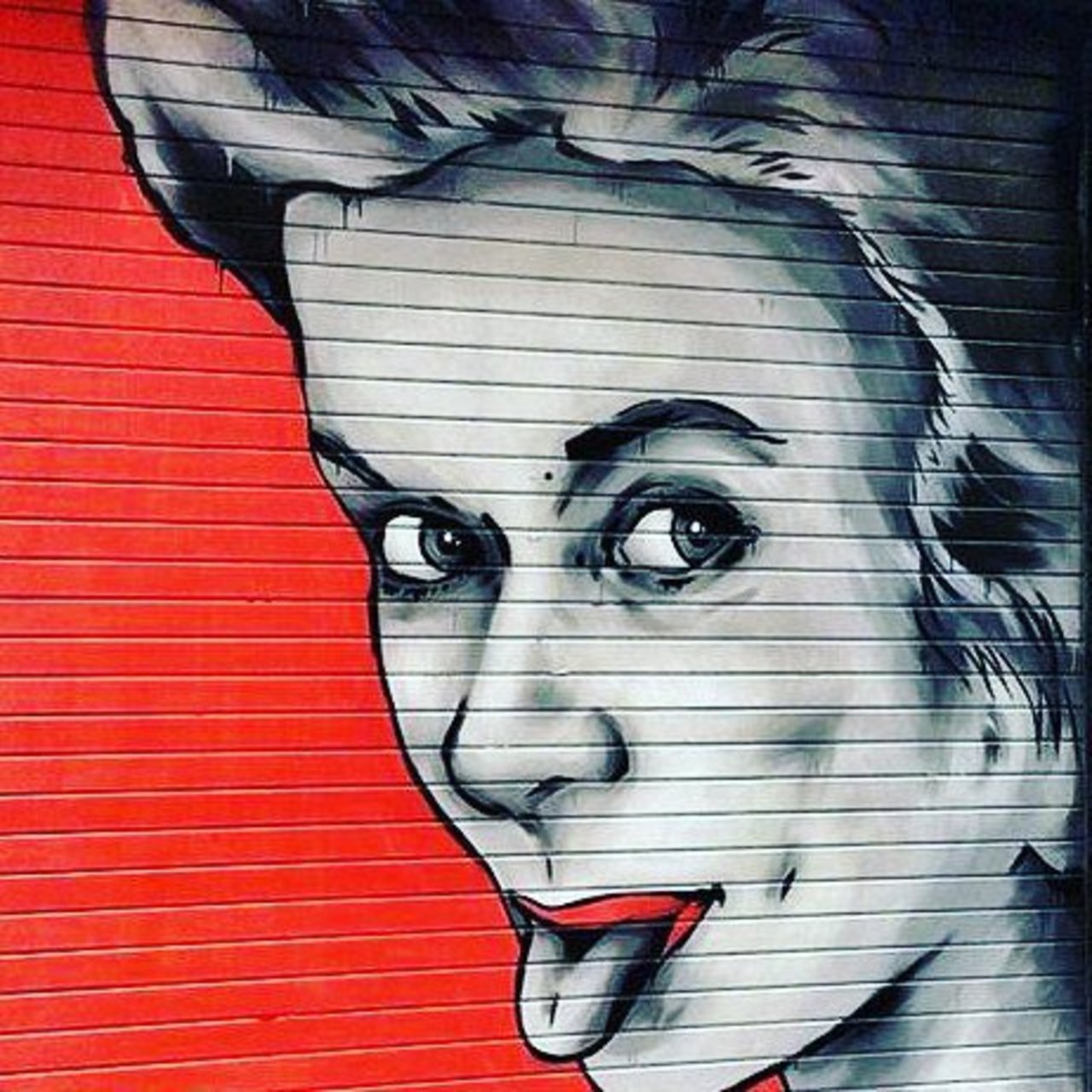 #Paris #graffiti photo by @senyorerre http://ift.tt/1kBiu8I #StreetArt https://t.co/godN90o5ii