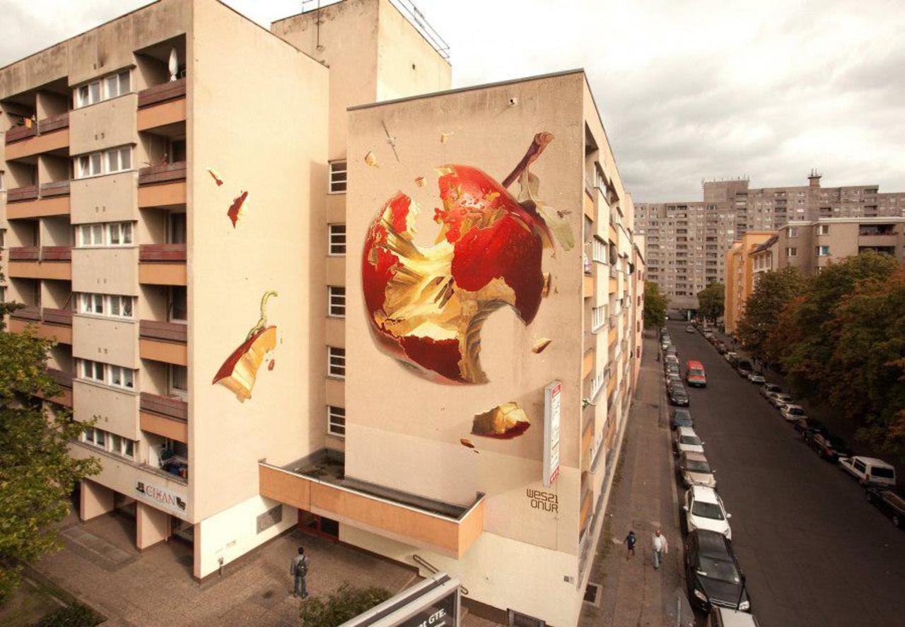 RT @artasfalt: Street art, Berlin 
Wes 21 
#streetart #graffiti #3D http://t.co/izKinqfkSl