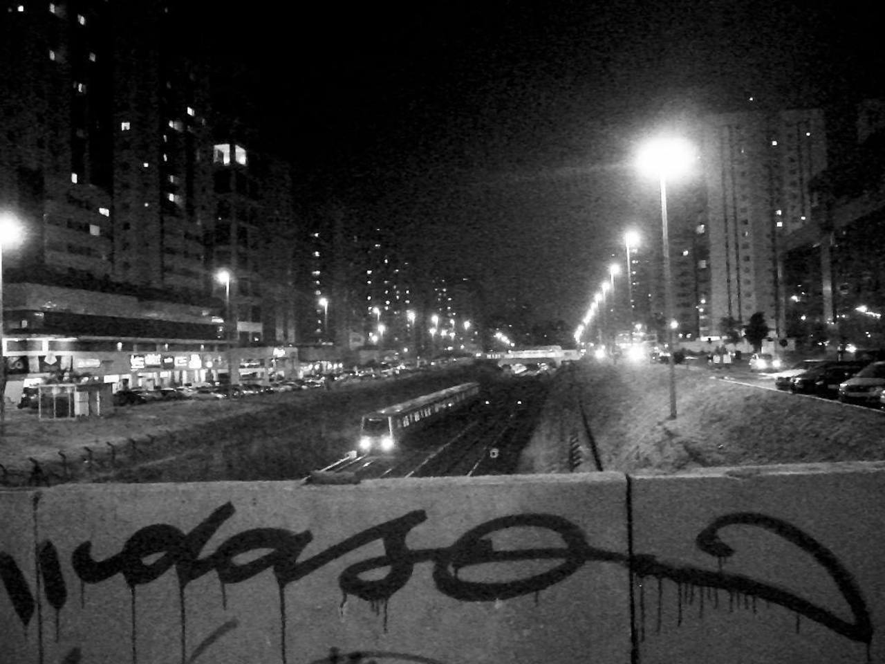 Fresh 
#daso #das #graffiti #graffitibrasilia #streetart #bomb #bombing #brasil #brasilia #df #tag #fresh #caligraf… https://t.co/dhZHuglP98