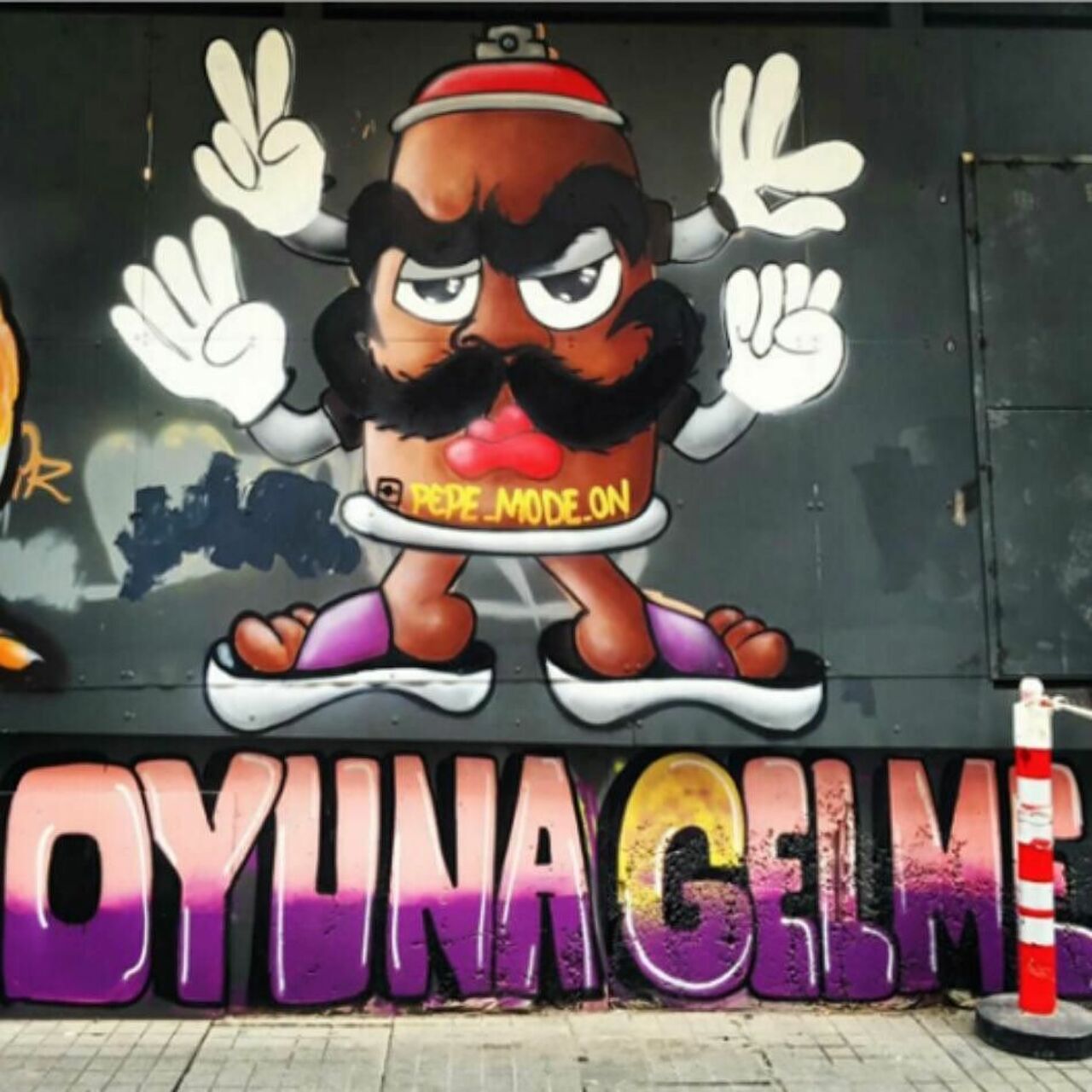 Oyuna gelme!!! #street #streetart #streetartistanbul #graffitiart #graffiti #oyunagelme #istiklalcaddesi by pepe_mo… https://t.co/WY2rVOce4k