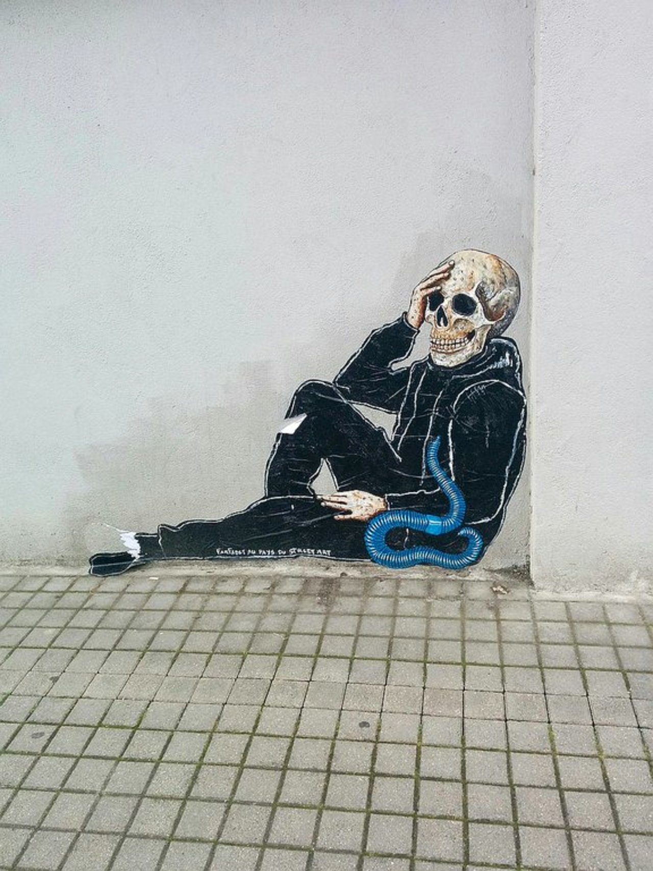 Street Art by anonymous in #Nantes http://www.urbacolors.com #art #mural #graffiti #streetart https://t.co/UNpG8zH6bW