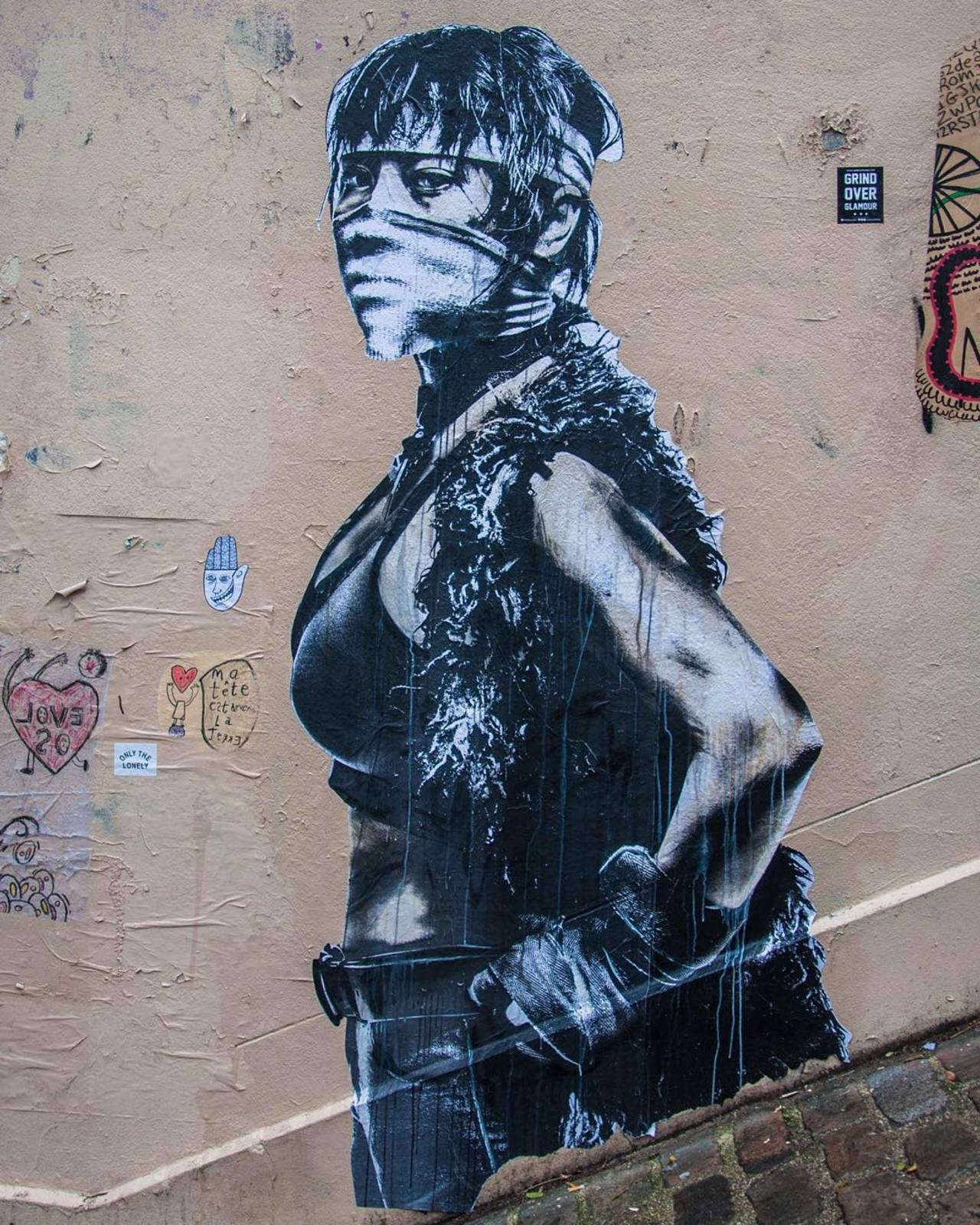 #Paris #graffiti photo by @vgsman http://ift.tt/1MgwHUQ #StreetArt https://t.co/eQA9mUnAmX