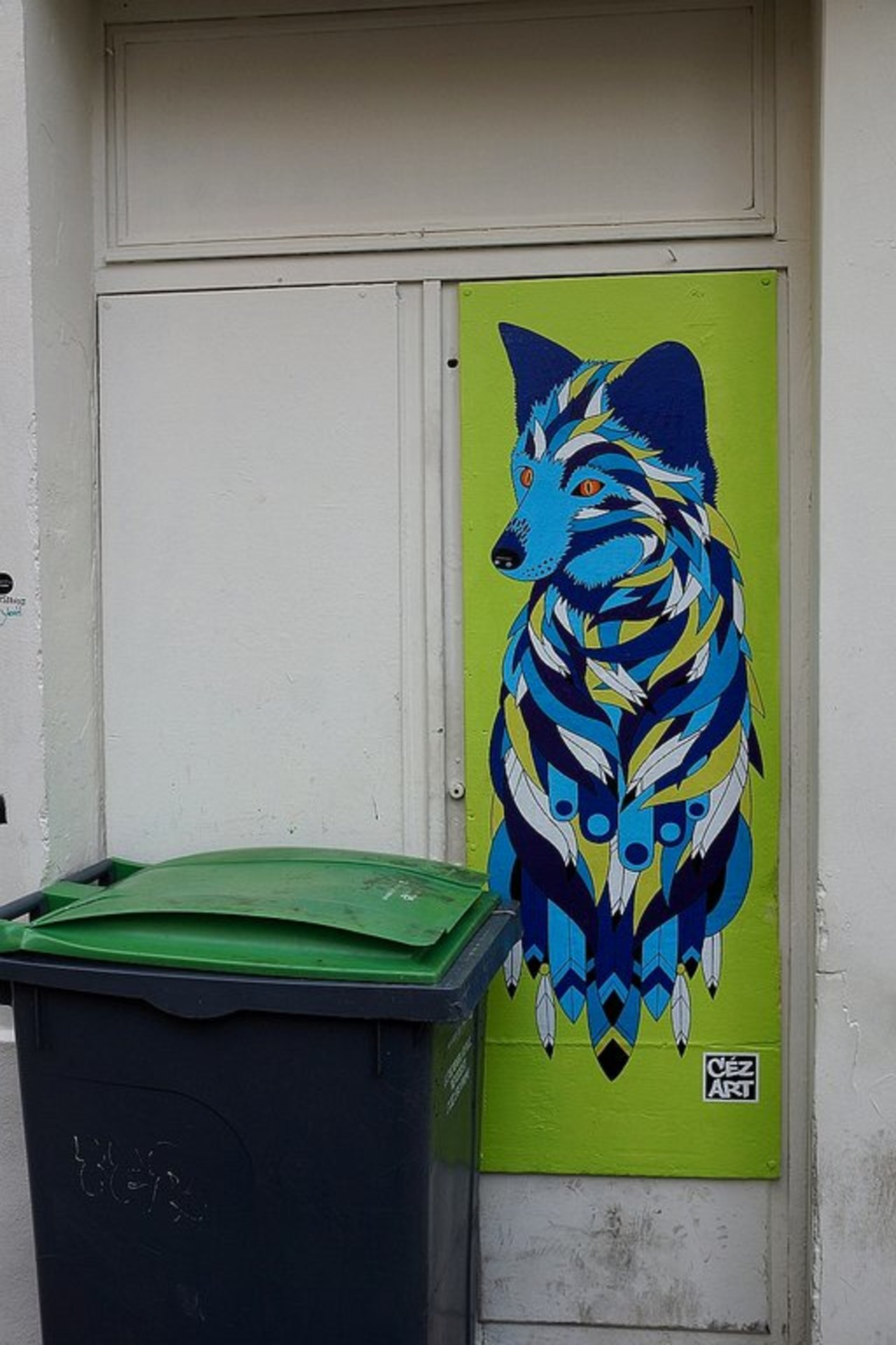 RT @urbacolors: Street Art by anonymous in #Paris http://www.urbacolors.com #art #mural #graffiti #streetart https://t.co/6HjMX2PHLn